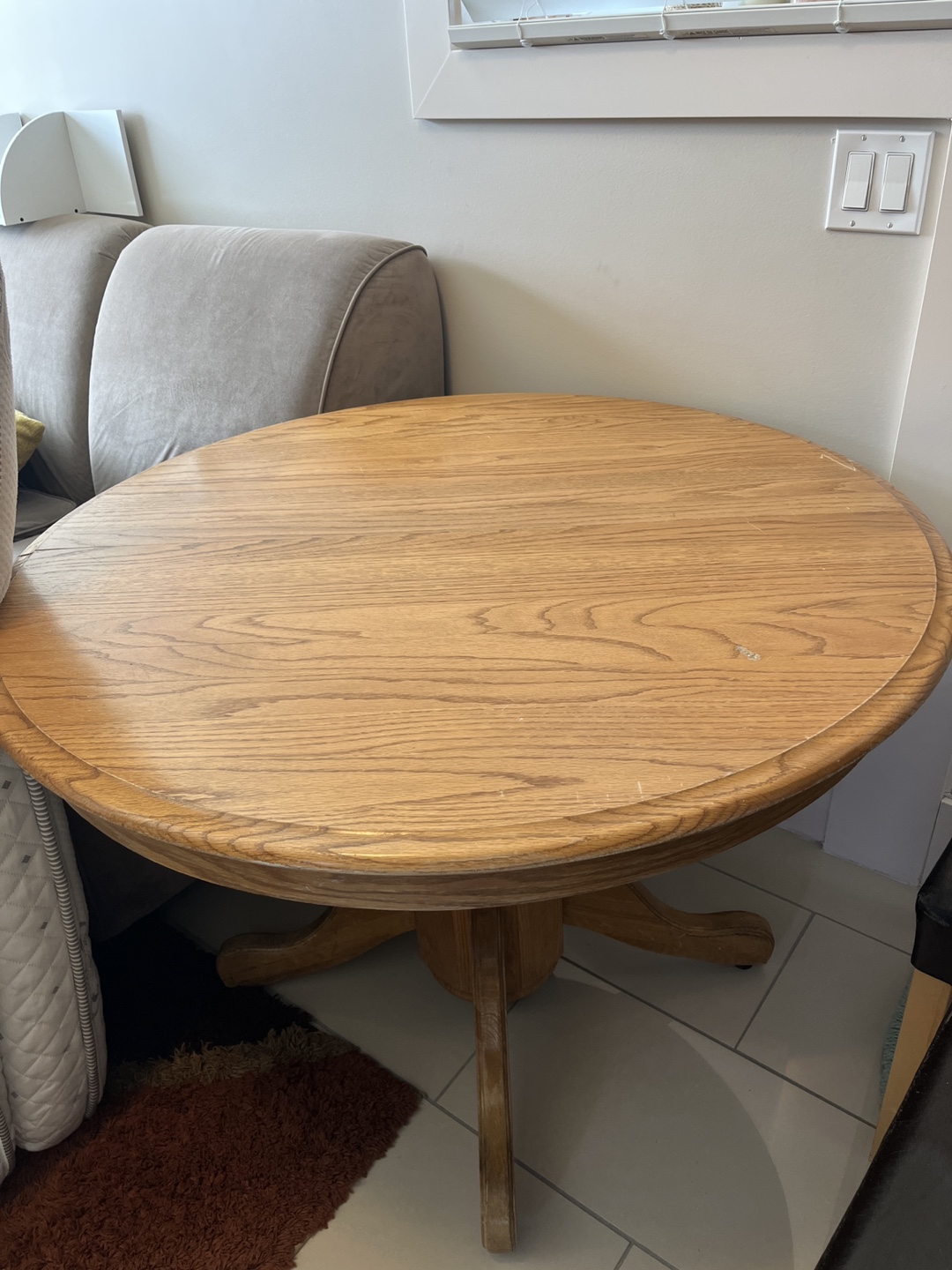 Round Wooden Table - photo 4