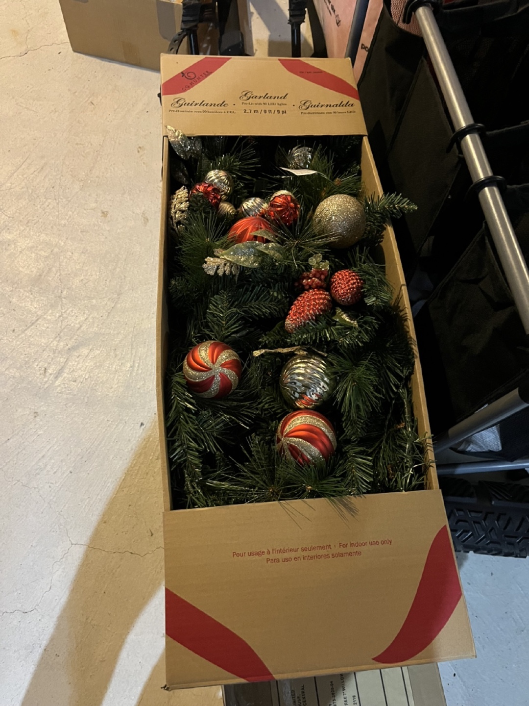 Ashland 7ft Pre-lit Willow Tree & Garland Christmas Decor - photo 5