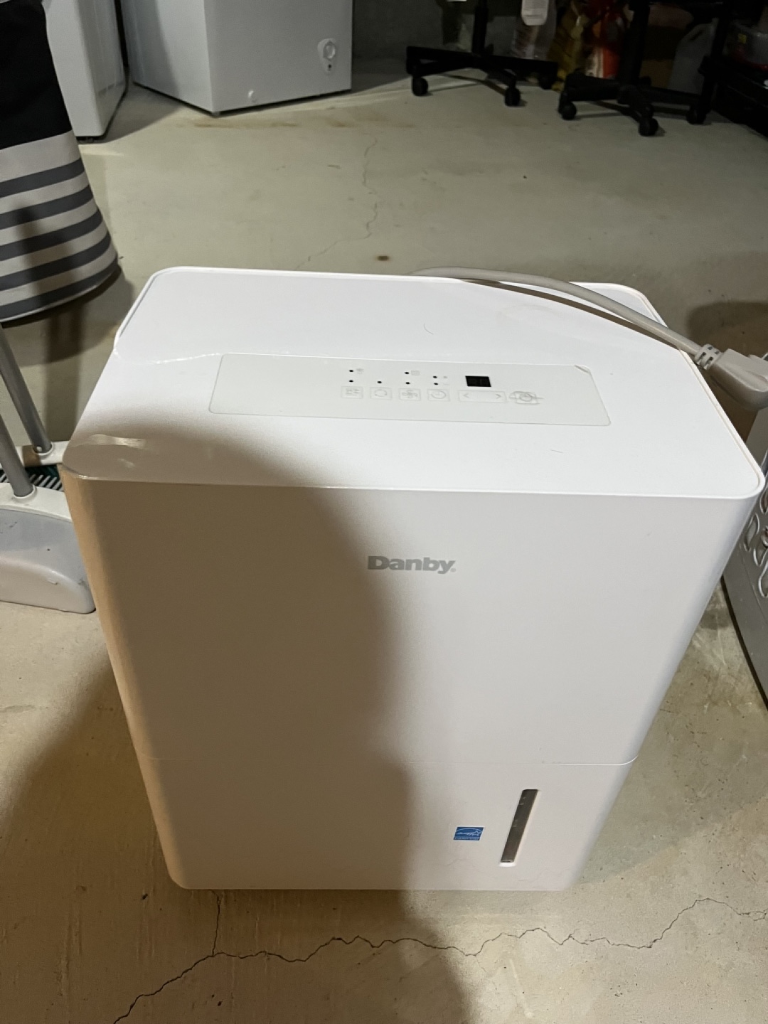 Danby dehumidifier - photo 2