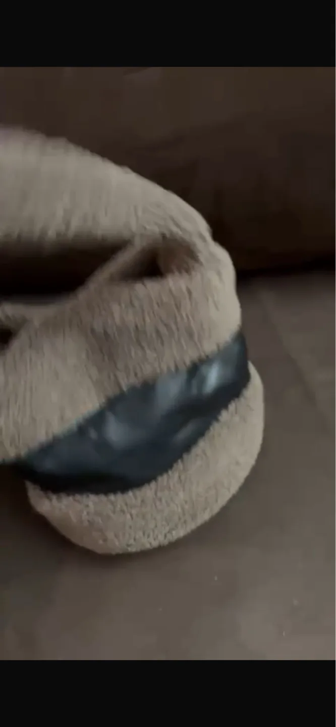 Fuzzy Brown Shoulder Bag image indicator(4)