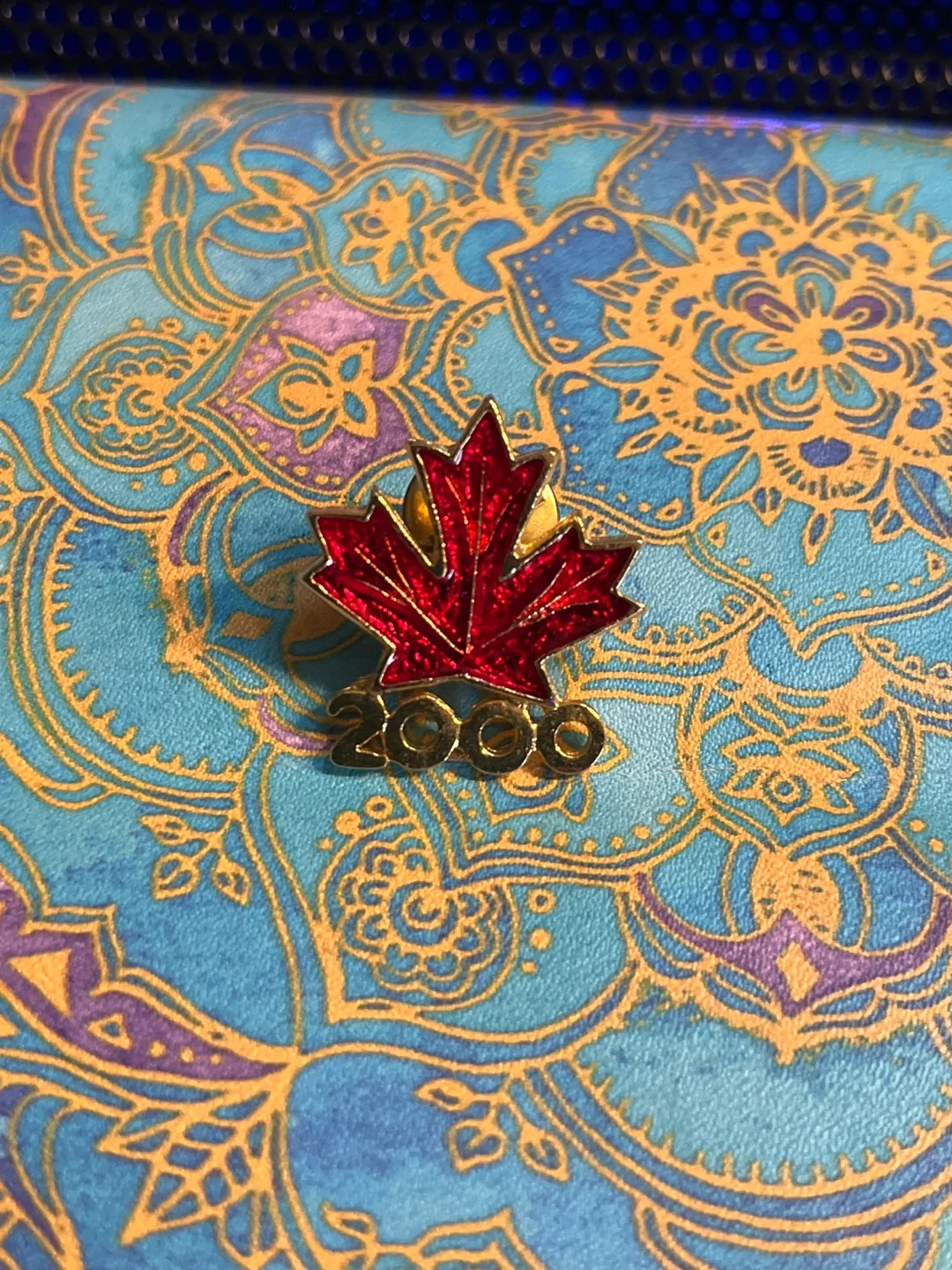 Vintage 2000 Canada Maple Leaf Pin thumbnail