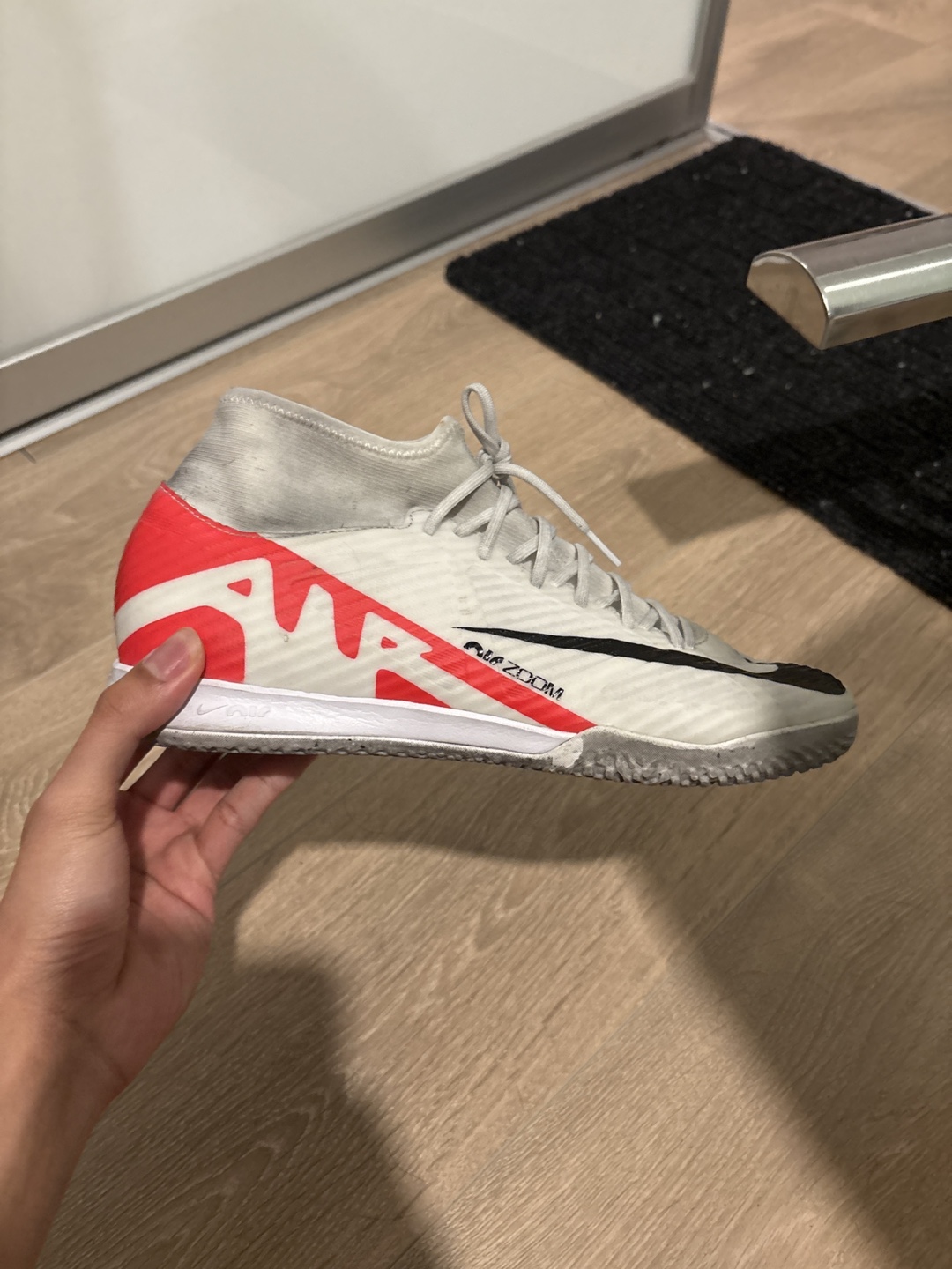Nike Phantom Vision 2 Academy IC Indoor Soccer Shoes