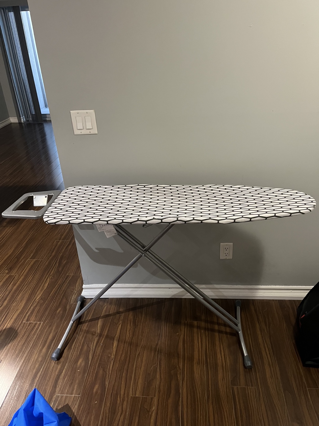 Wall-mounted Ironing Board - photo 3