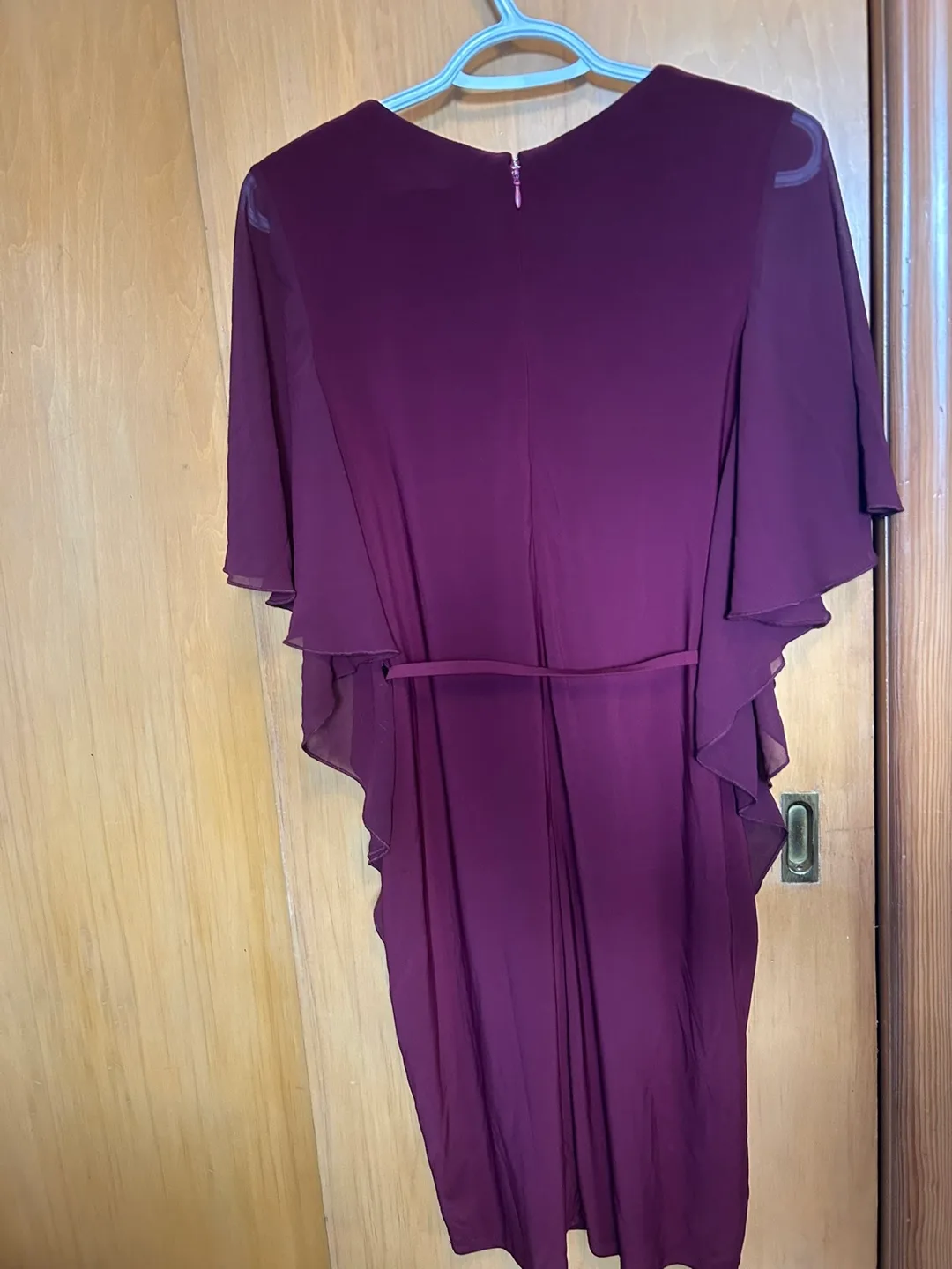 🥕small Gorgeous Burgundy Dress w/Flutter Sleeves image indicator(2)