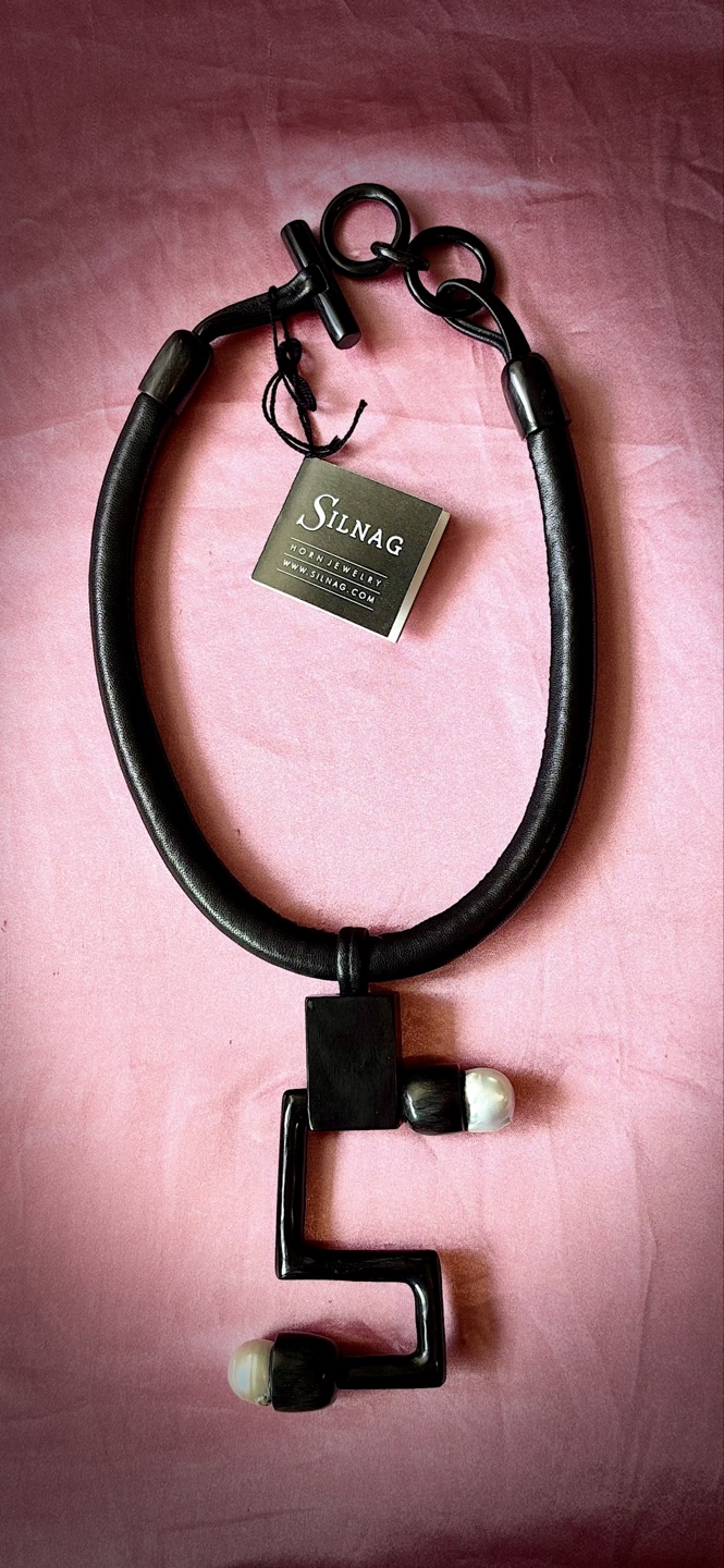 Chunky Necklace - Silnag Horn Jewelry Collection (NEVER WORN)