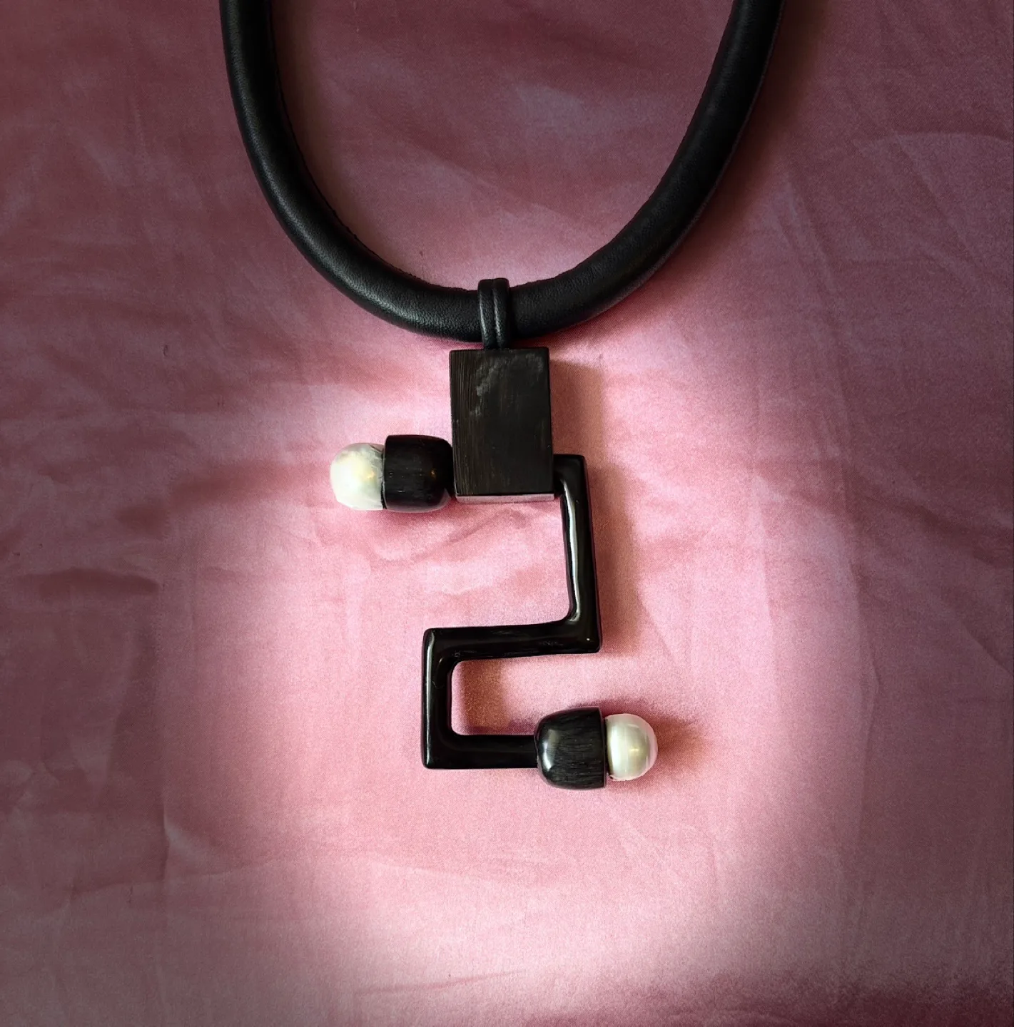 Chunky Necklace - Silnag Horn Jewelry Collection (NEVER WORN) image indicator(4)
