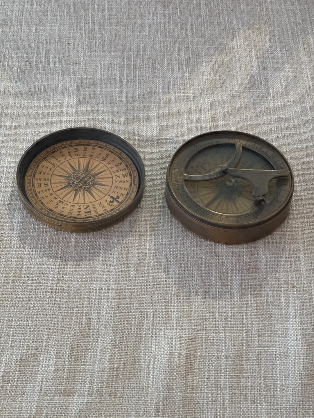 Antique Brass Sundial Compass image indicator(3)