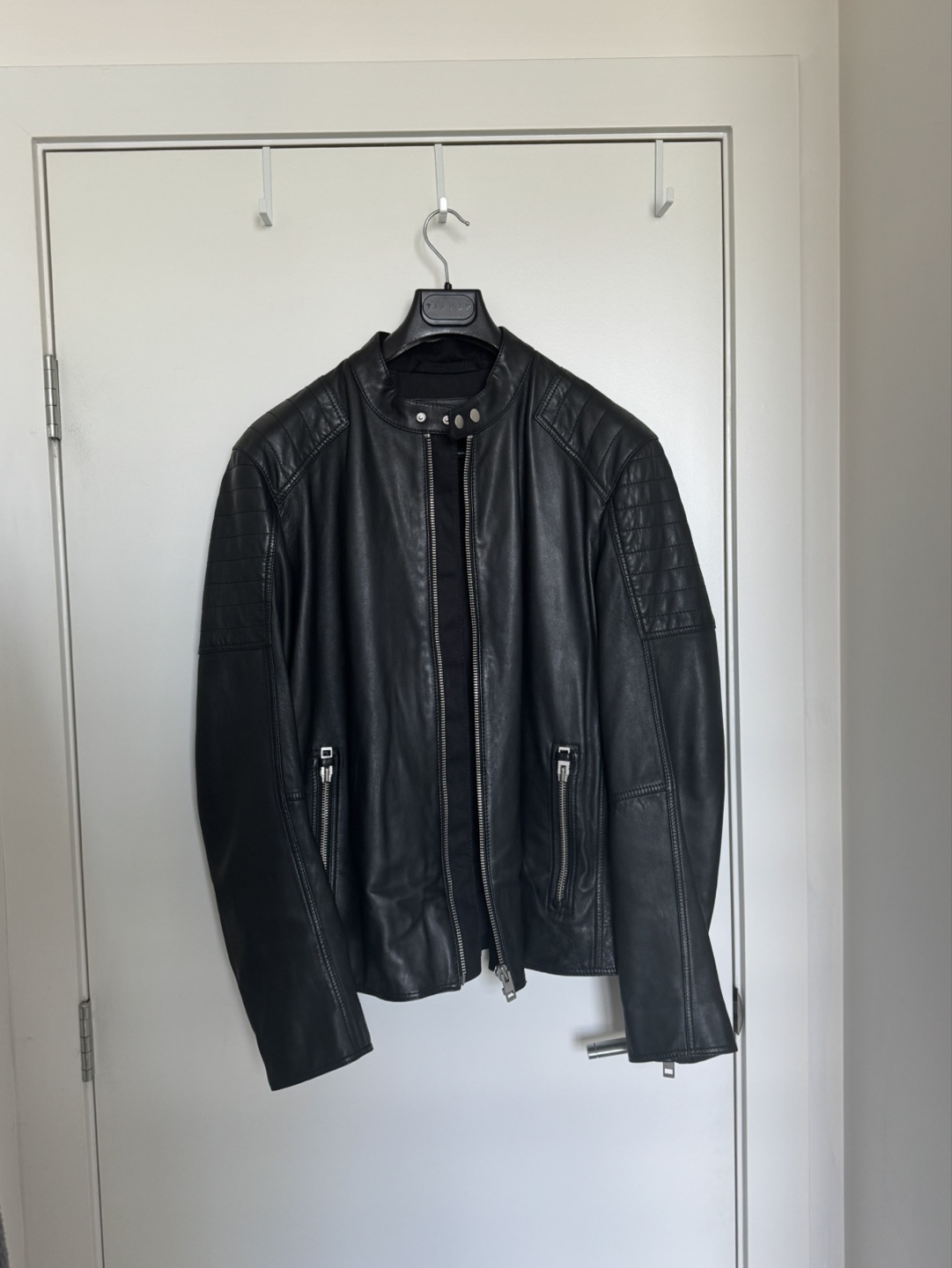 HUGO BOSS Men's Black Leather Jacket Size XL (52) - photo 4