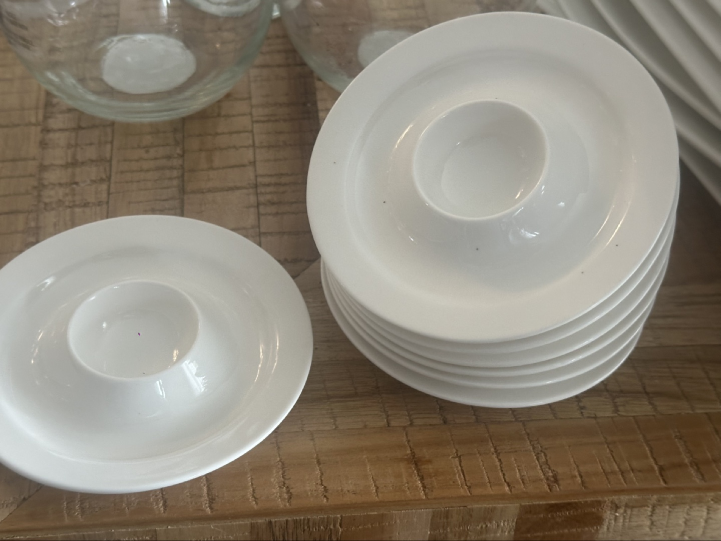 Set of 7 White Ceramic Egg Cups - photo 2