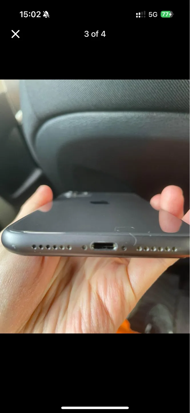 iPhone 11 - Space Grey - Pre-owned image indicator(3)