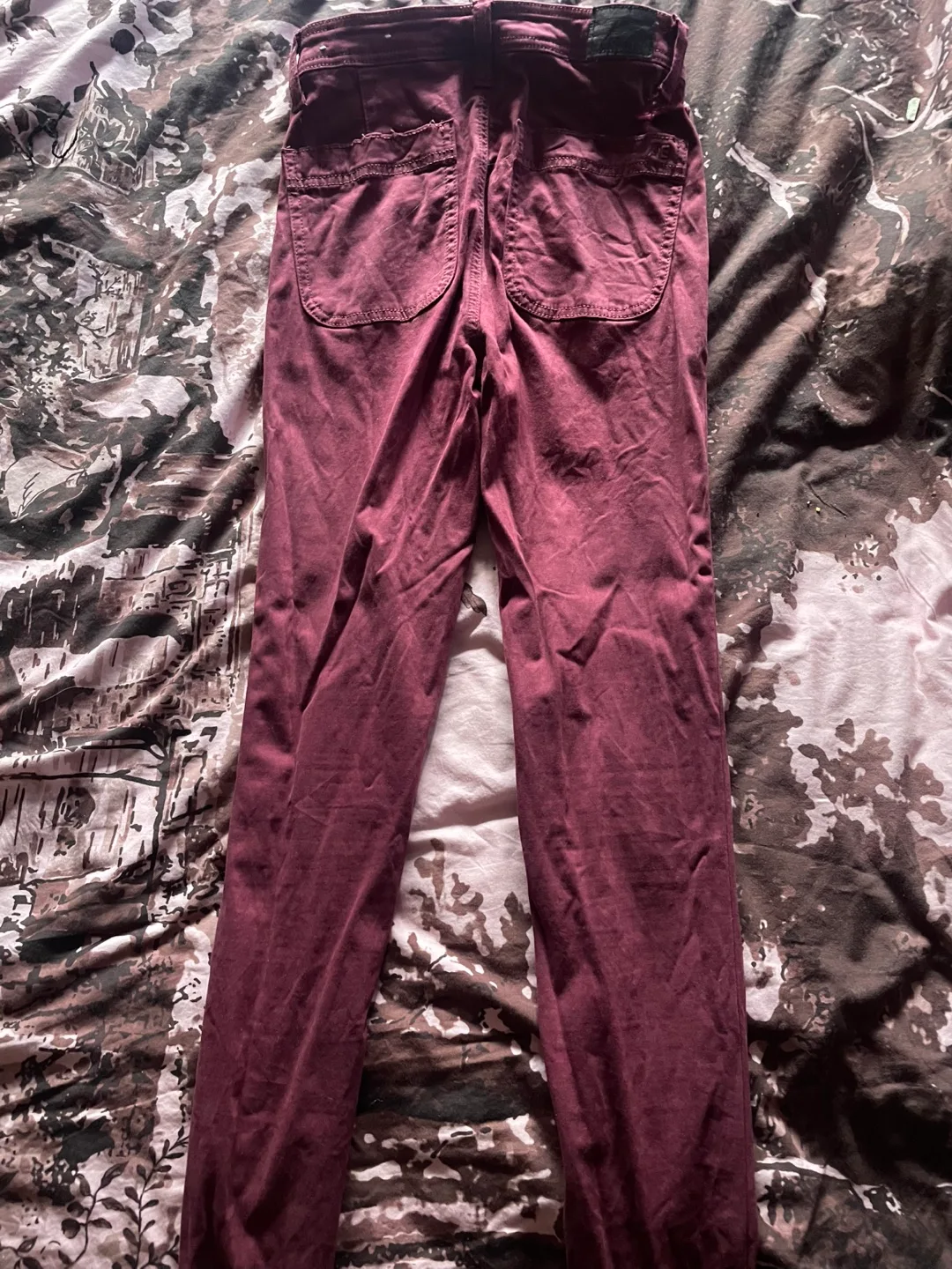 Burgundy high-waisted pants image indicator(2)