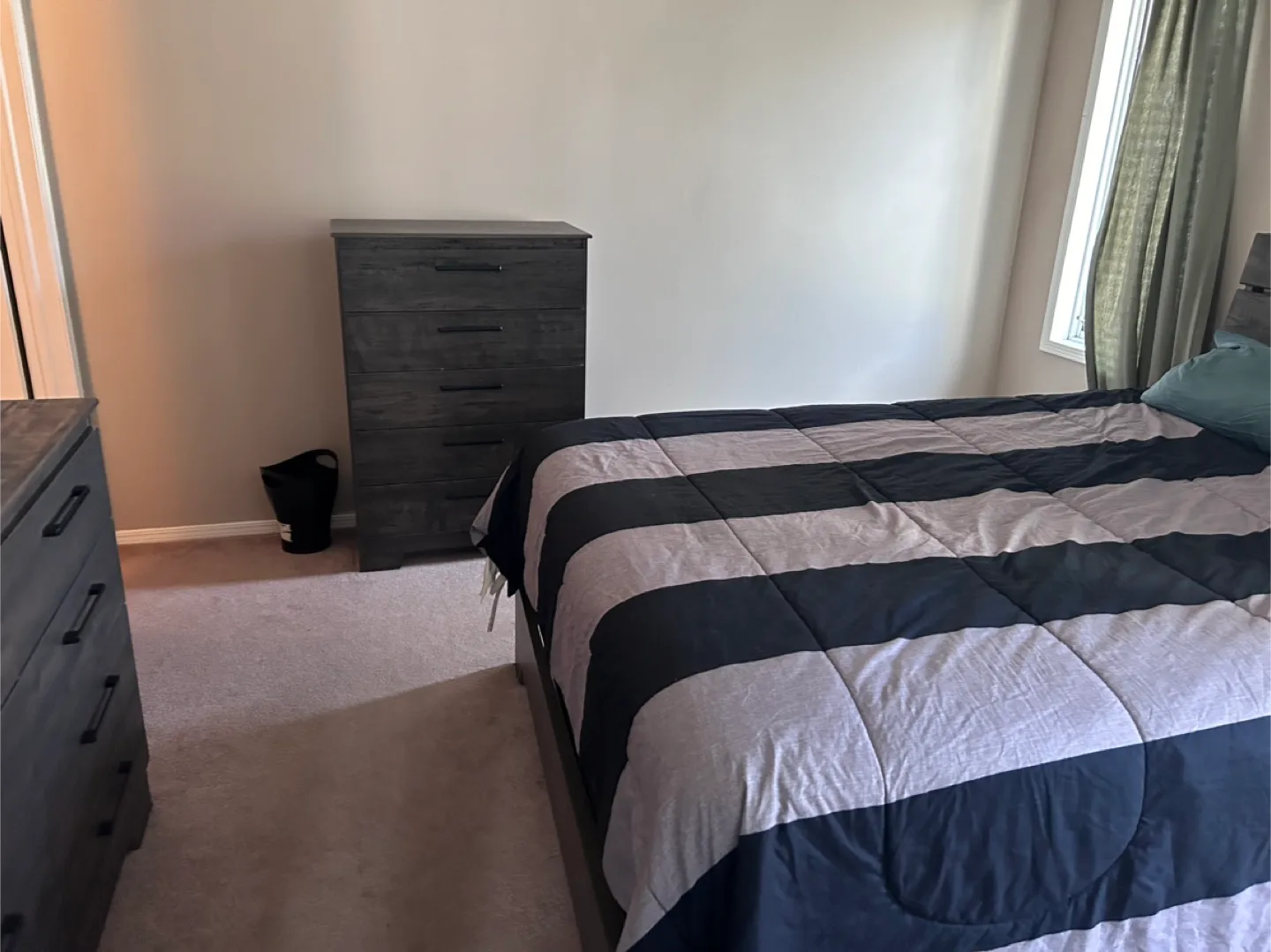 Queen Bedroom Set. Must be picked up by Friday image indicator(3)