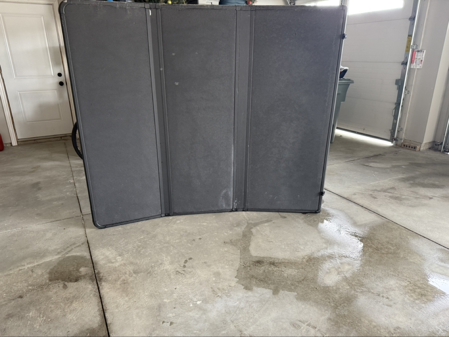 Tri-Fold Truck Bed Tonneau Cover