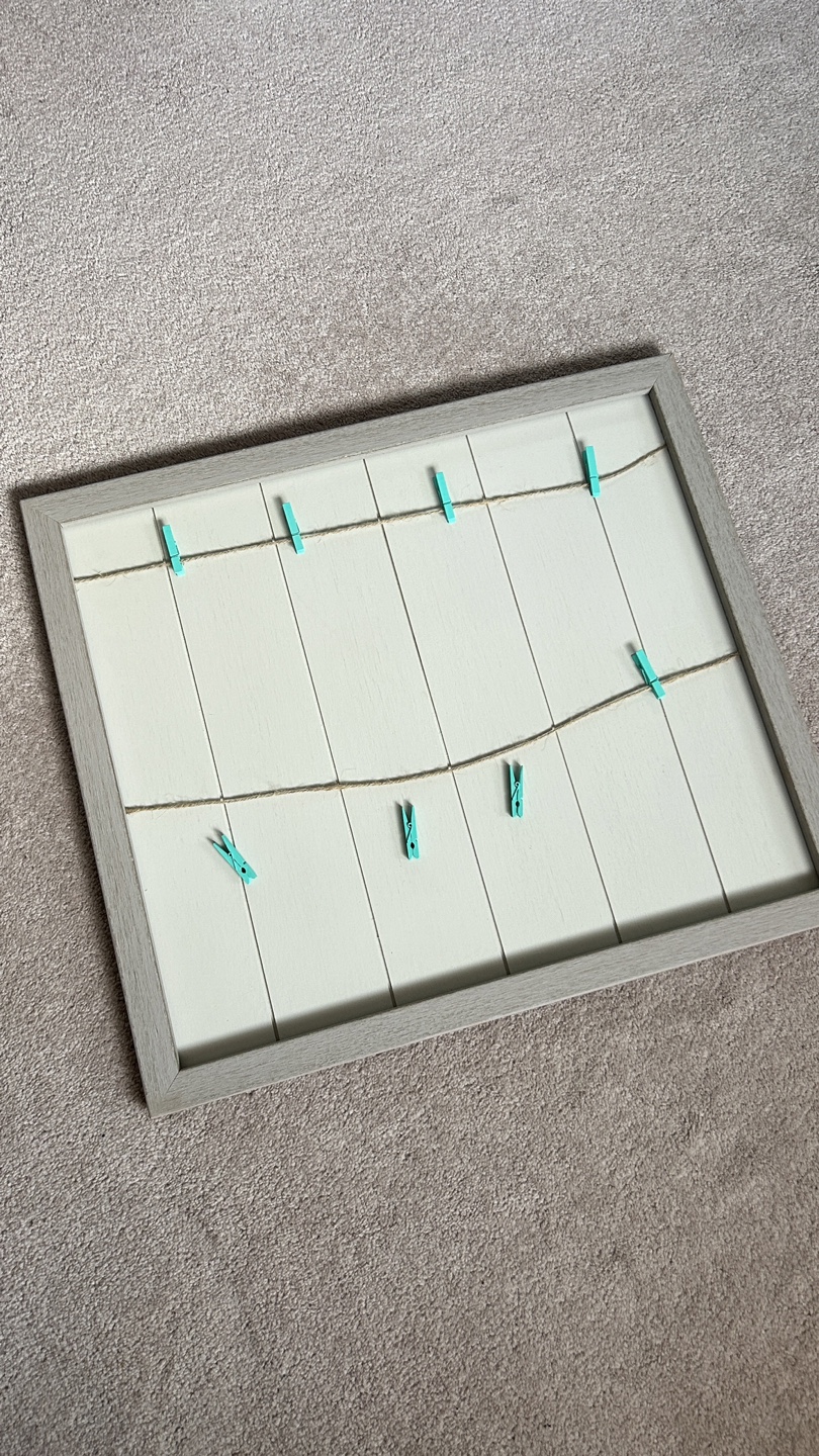 Photo Display Frame with Clips - photo 2