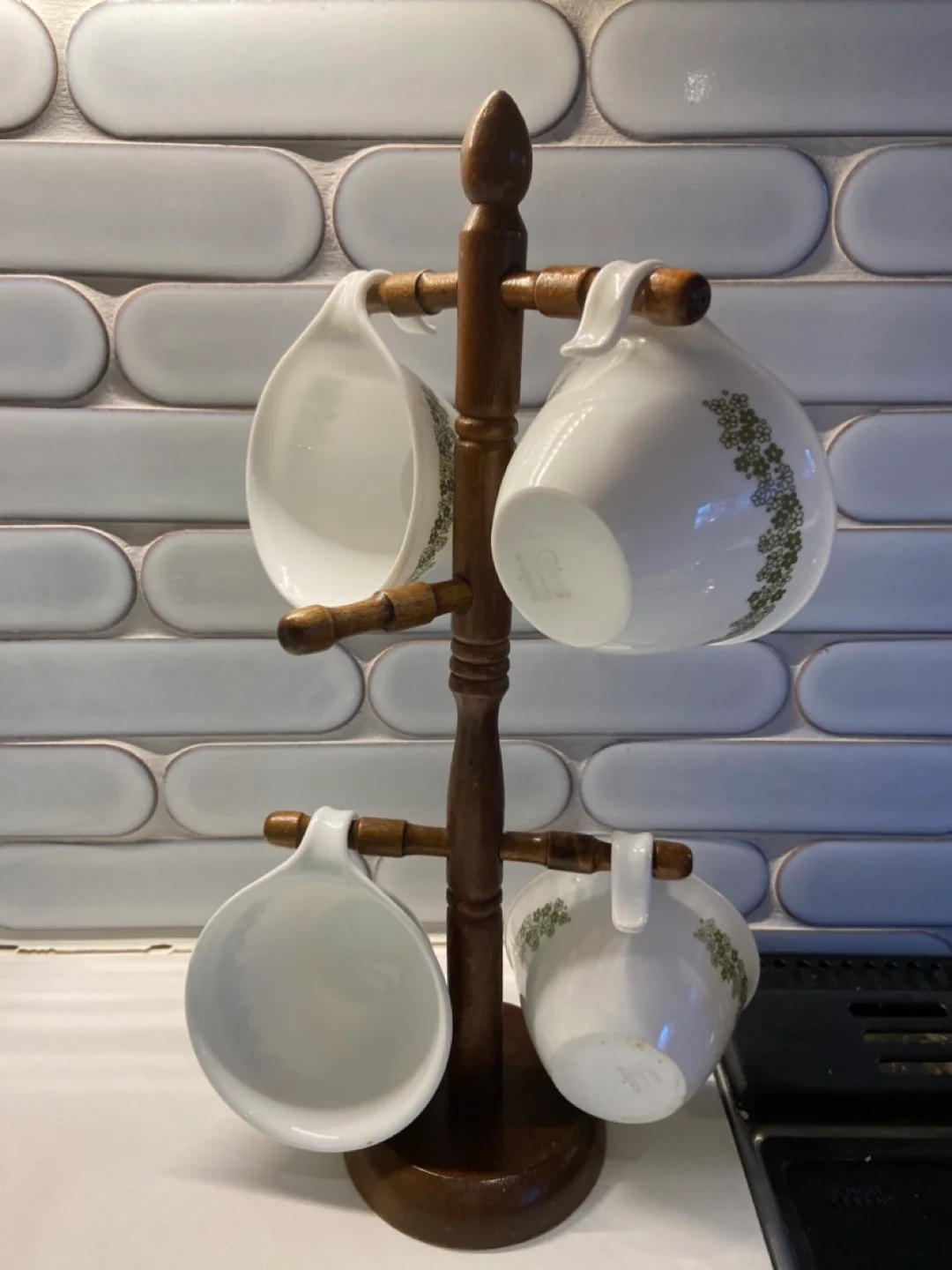 Vintage Wooden Mug Tree image indicator(3)