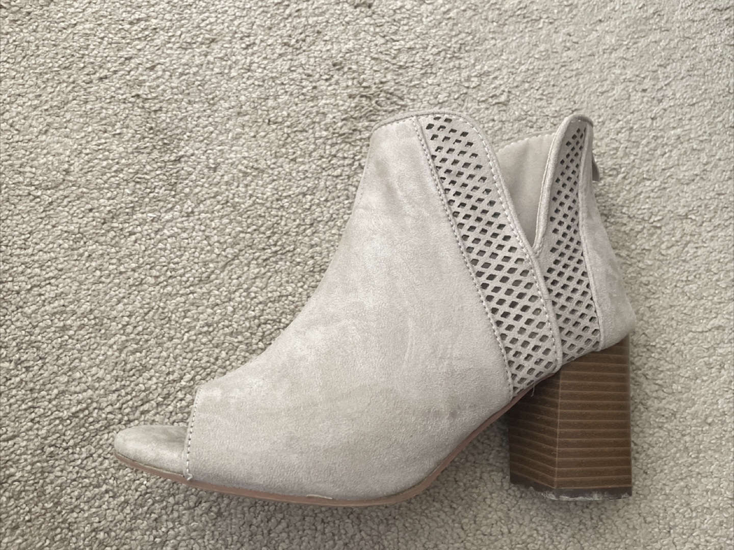 Beige Cut-Out sandals - photo 2