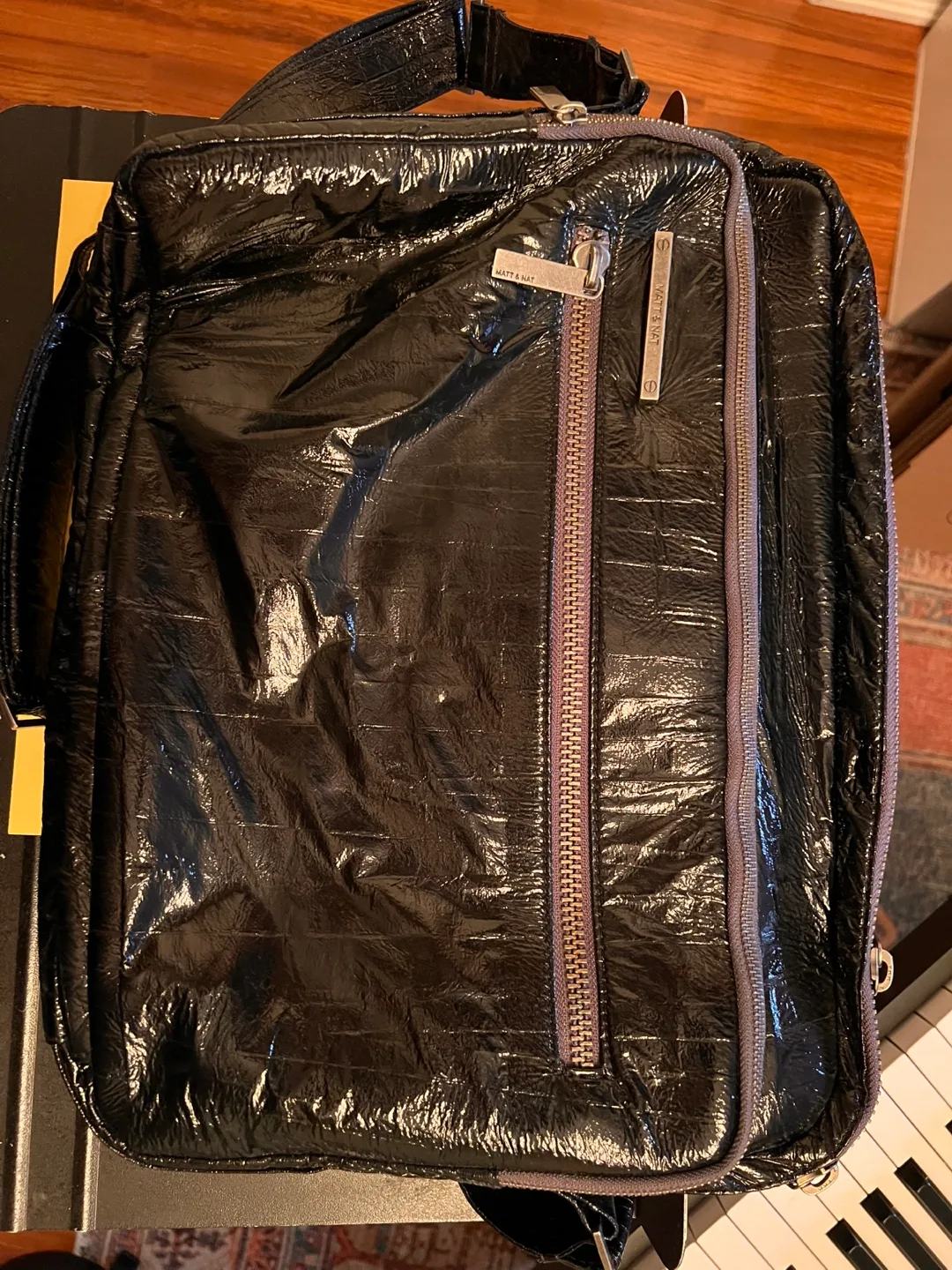 Matt & Nat Black Patent Leather Shoulder Bag image indicator(3)