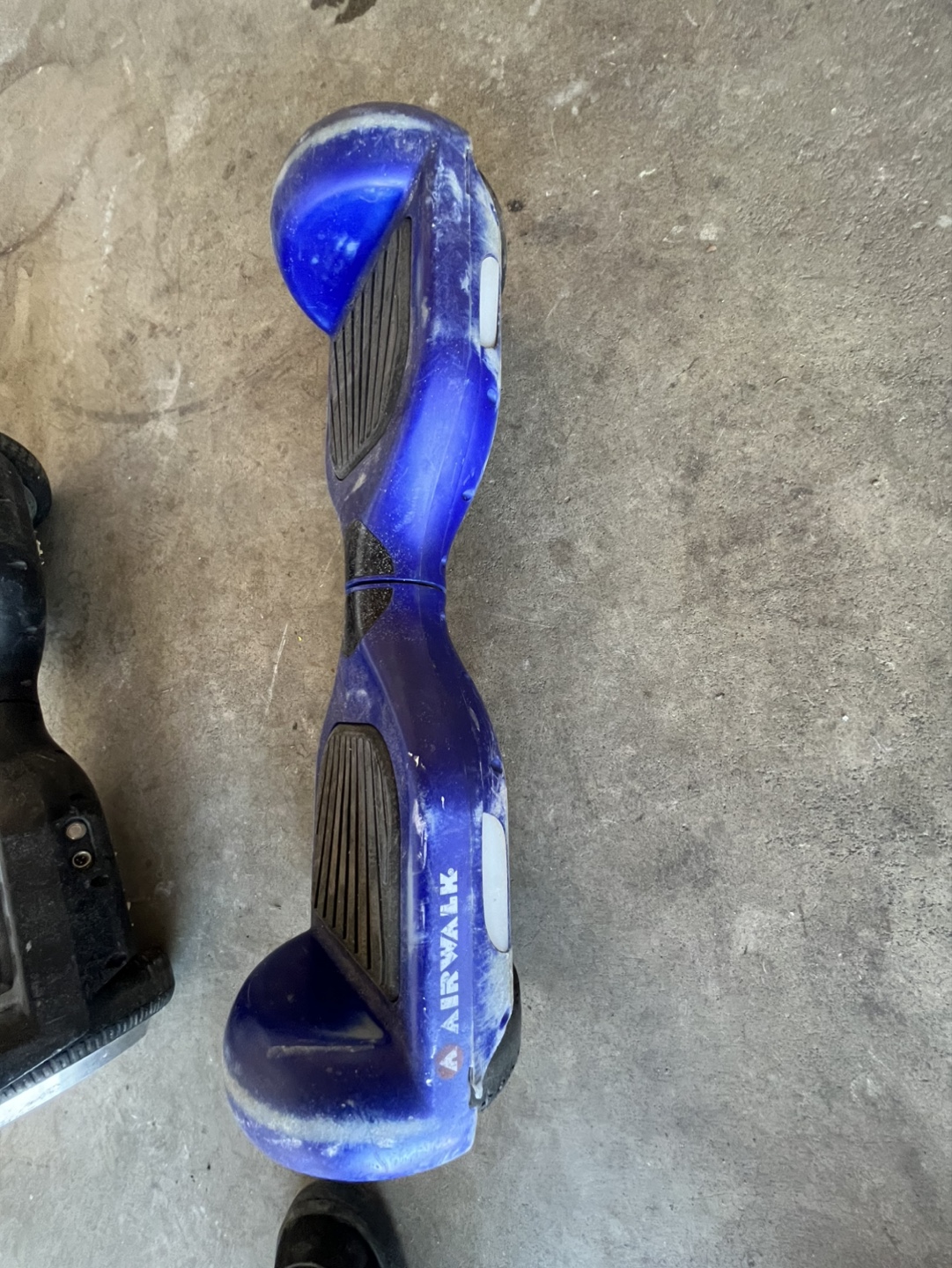 Used Airwalk Hoverboard - photo 4