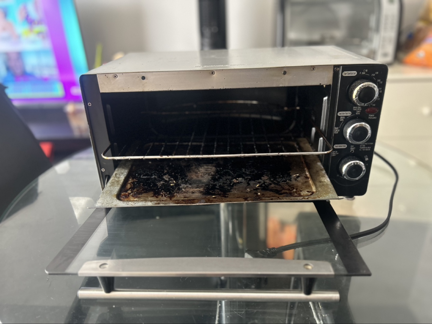 Hamilton Beach Countertop Oven - photo 2