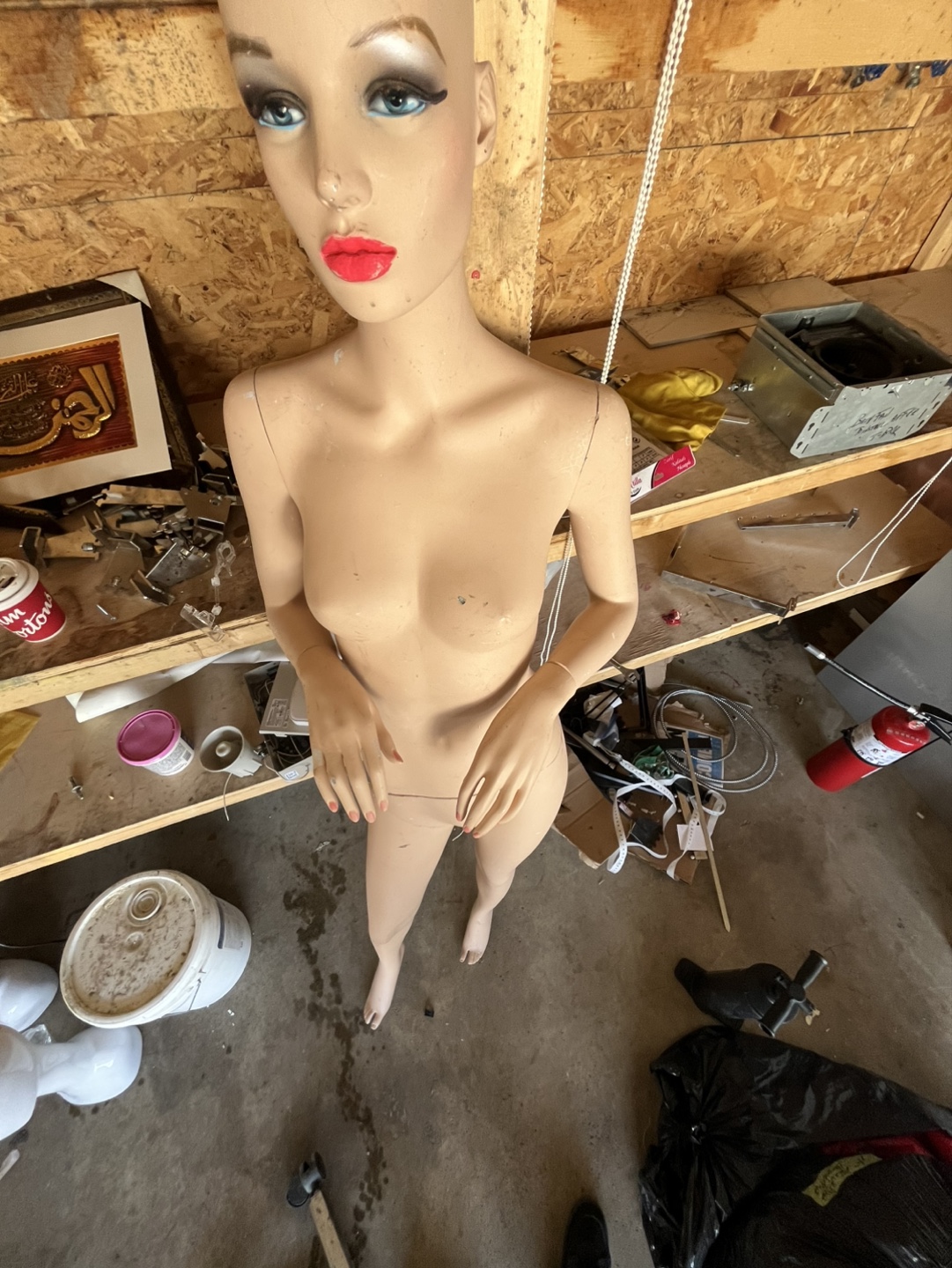 Vintage Female Mannequin - photo 2