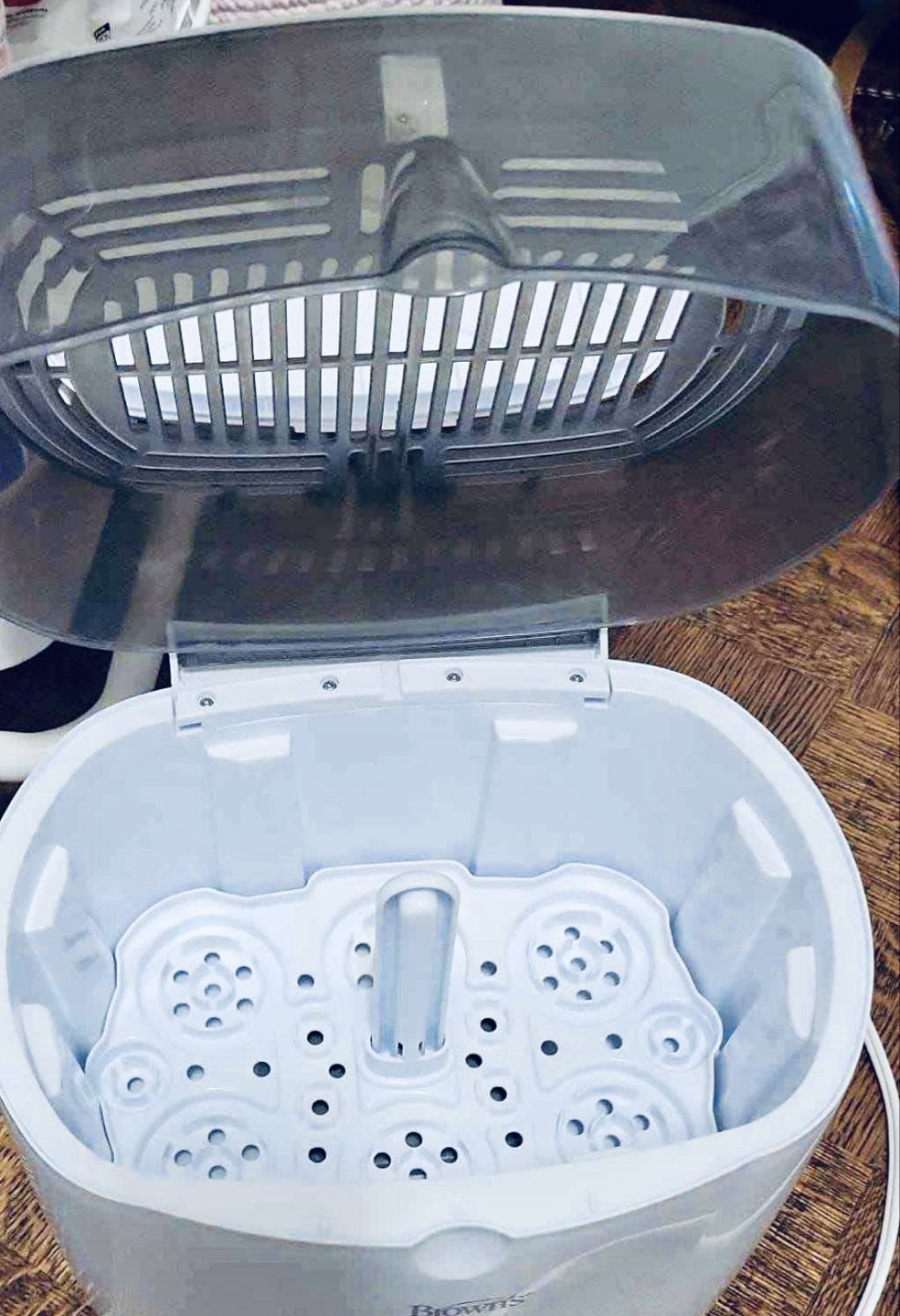 Dr Brown's Bottle and Baby Item Sterilizer - photo 5