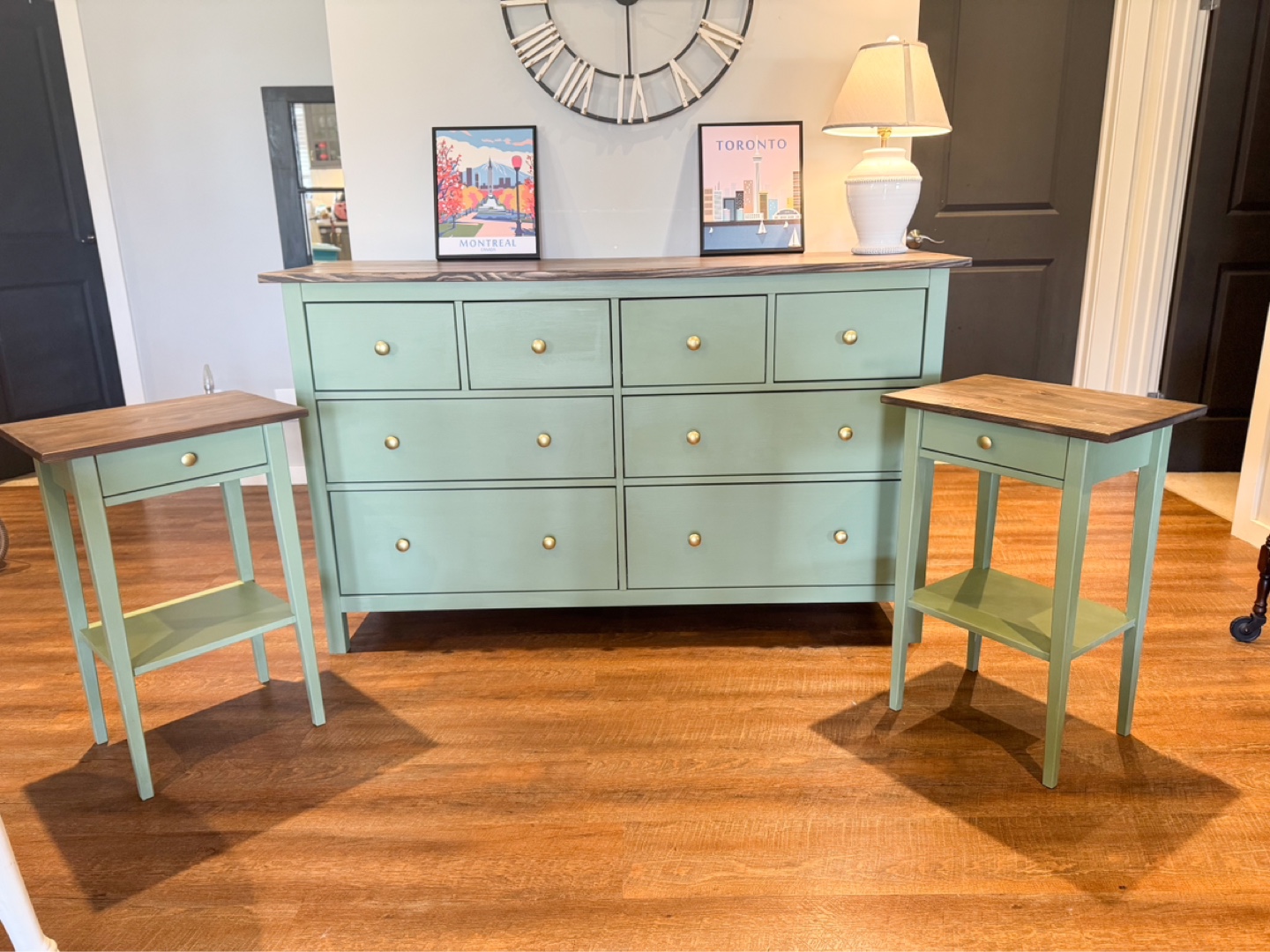 Beautifully Refinished Dresser and Two Side Tables - photo 2
