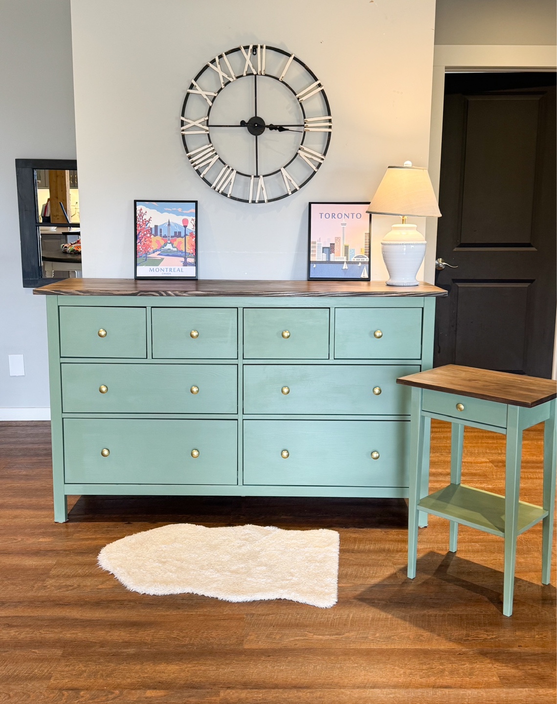 Beautifully Refinished Dresser and Two Side Tables - photo 4