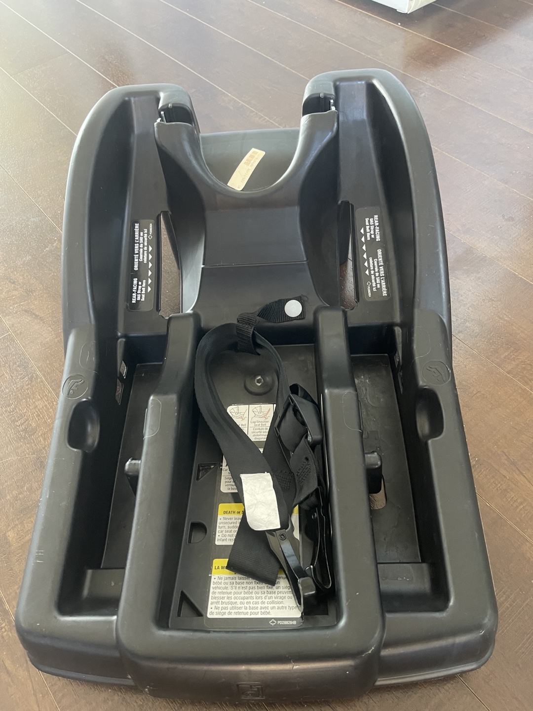 Graco SnugRide 30 Infant Car Seat with Base