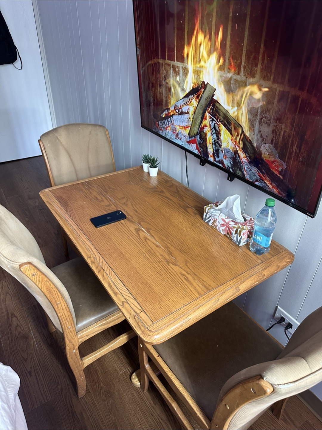 Solid Wooden Dining Table Set - photo 3