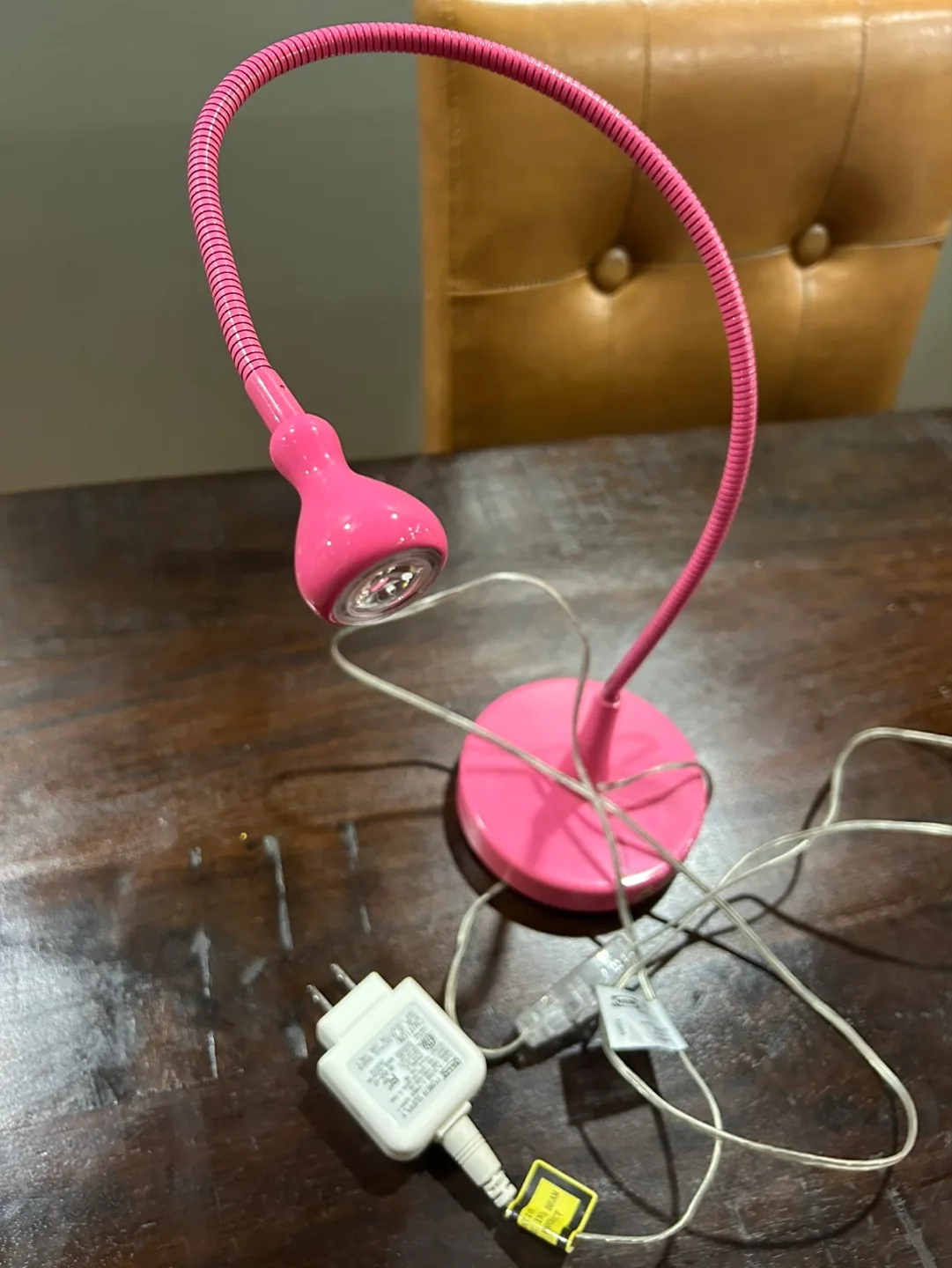 Pink LED Desk Lamp with Flexible Gooseneck thumbnail