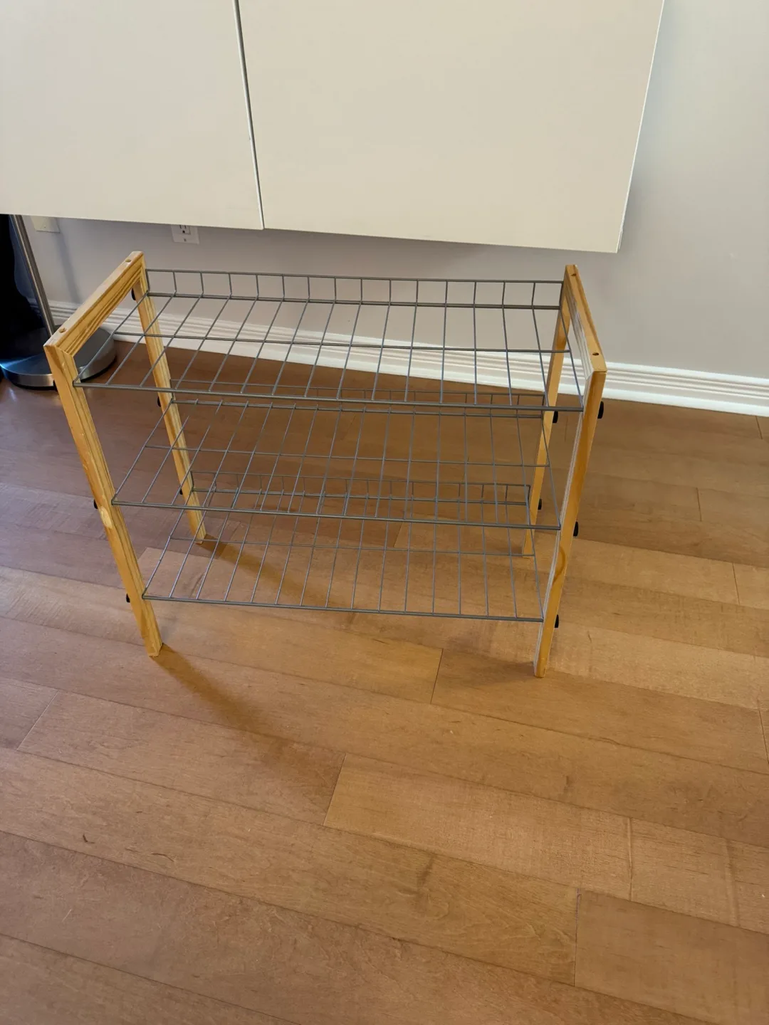 Shoe rack thumbnail