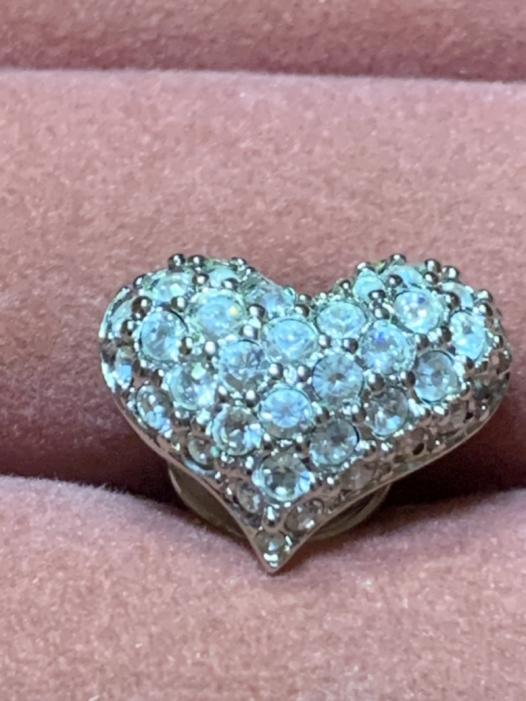 Swarovski Heart-Shaped pin