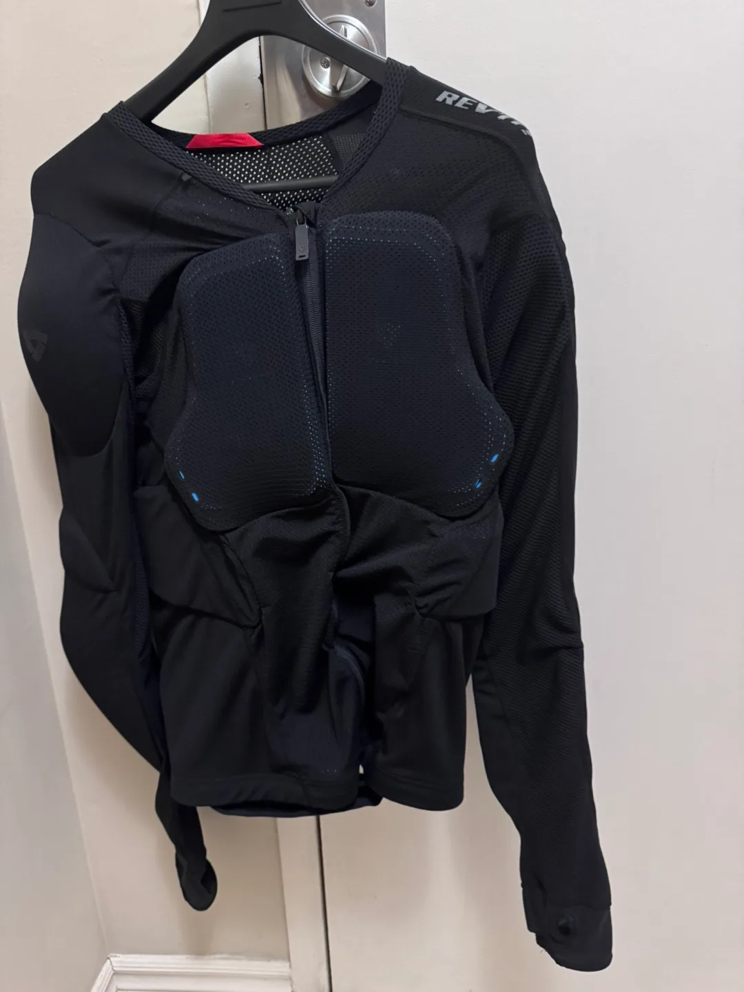 REV'IT! Proteus Armour image indicator(4)