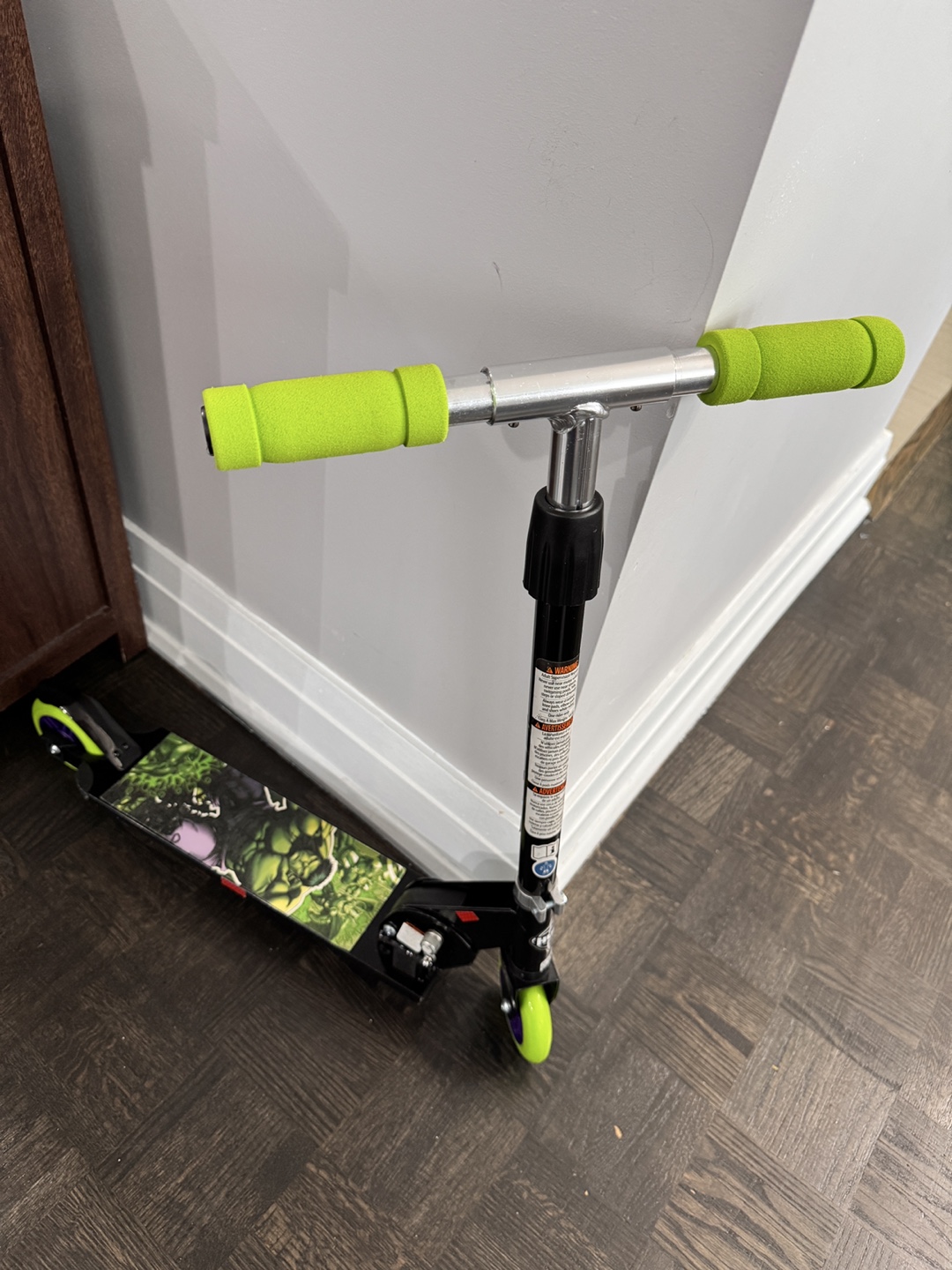 Marvel Hulk Kids Scooter - photo 5