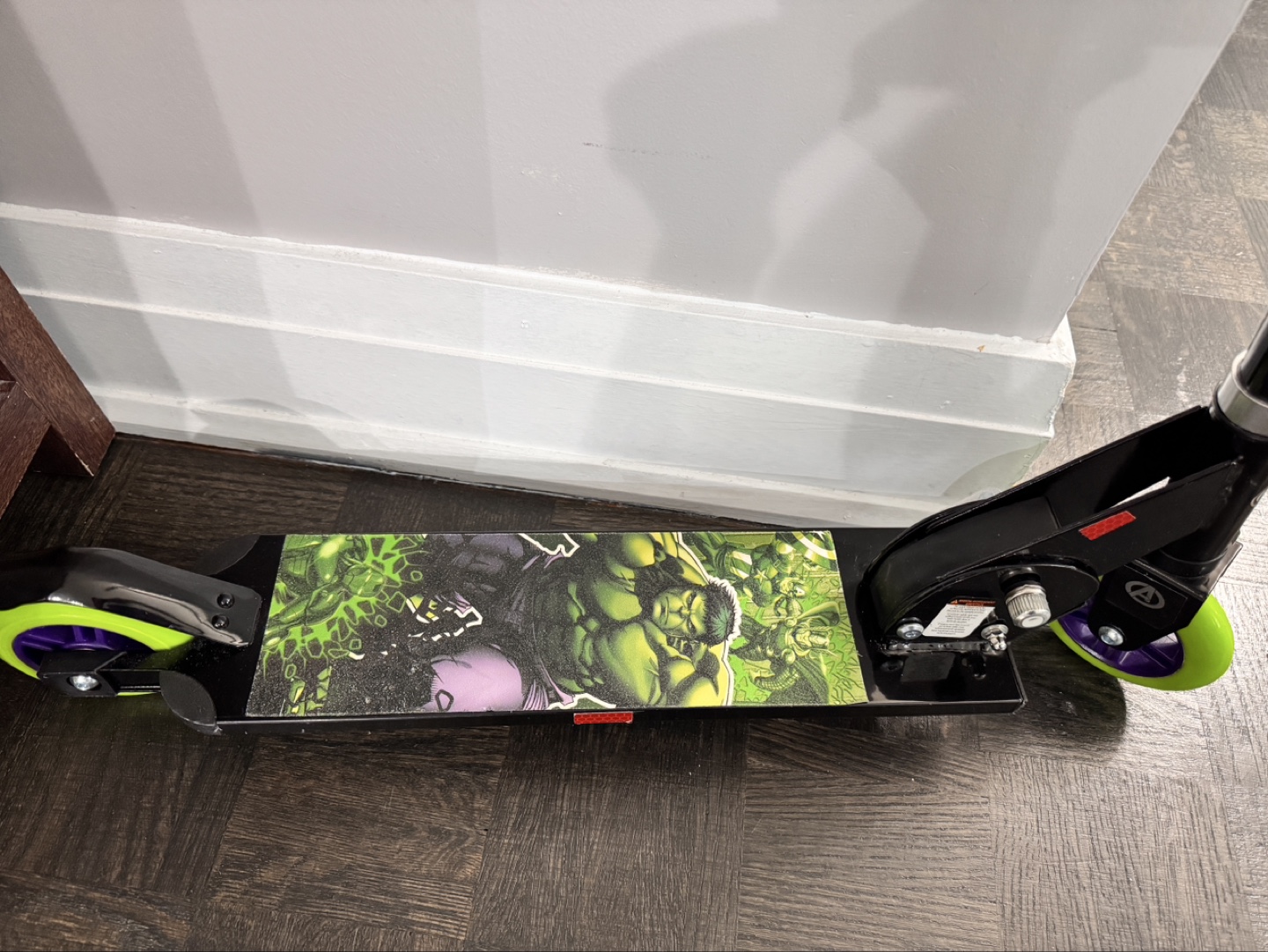 Marvel Hulk Kids Scooter - photo 2