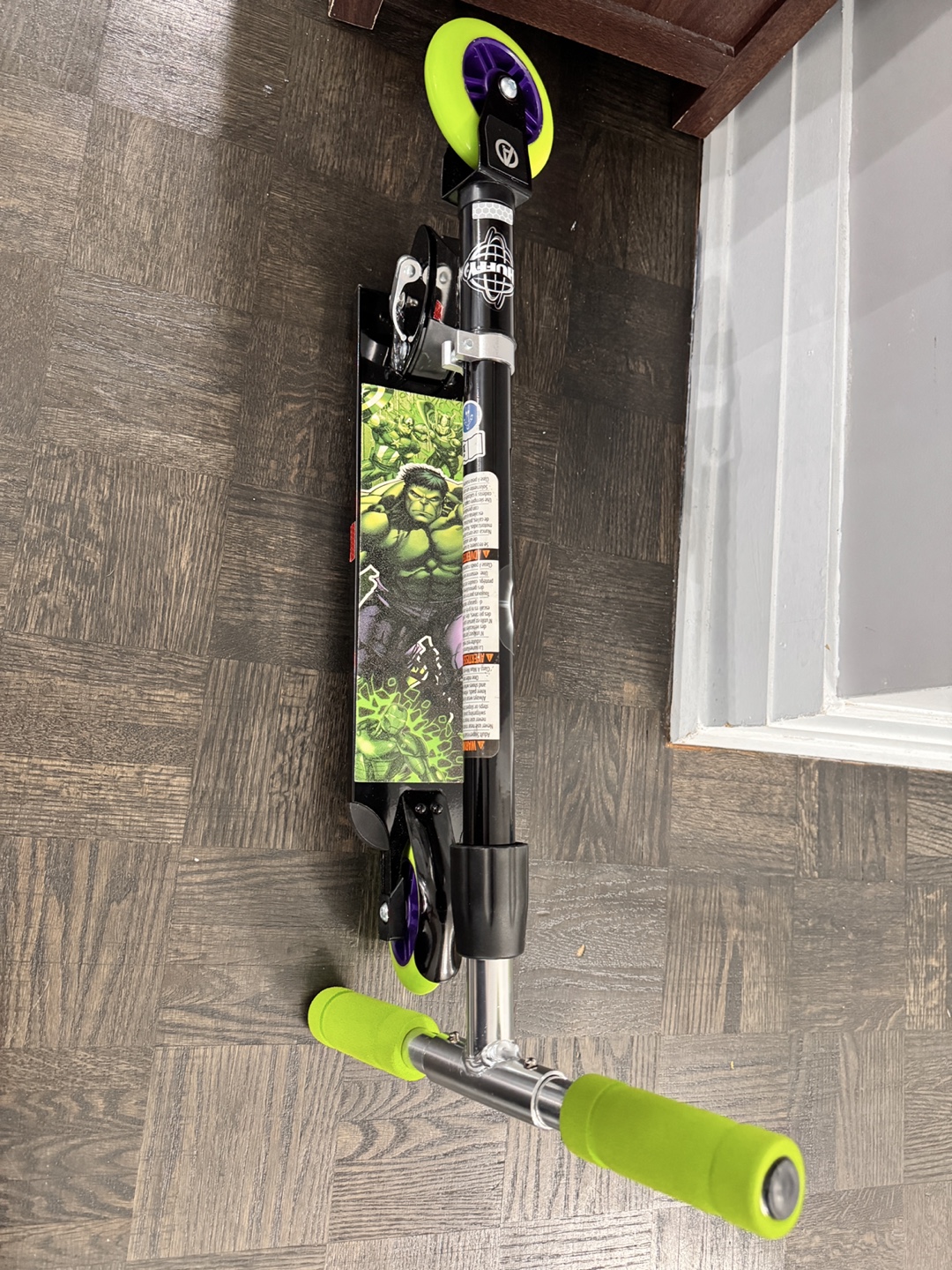 Marvel Hulk Kids Scooter - photo 4