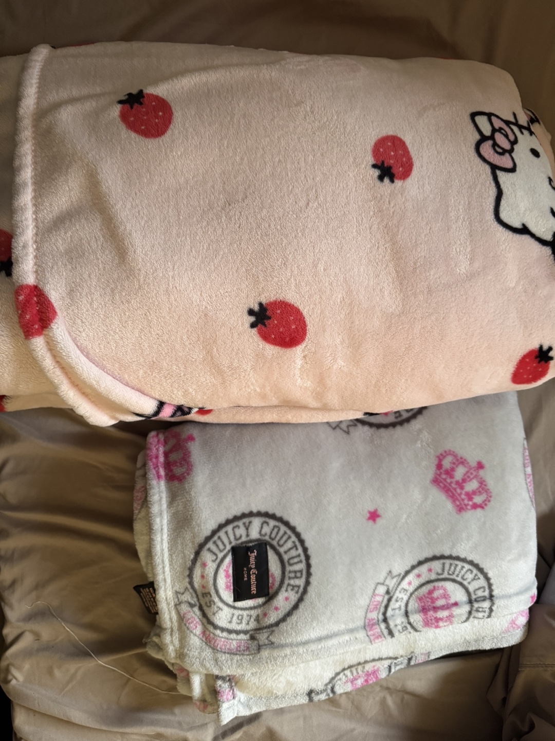 Hello Kitty & Juicy Couture blankets - photo 3