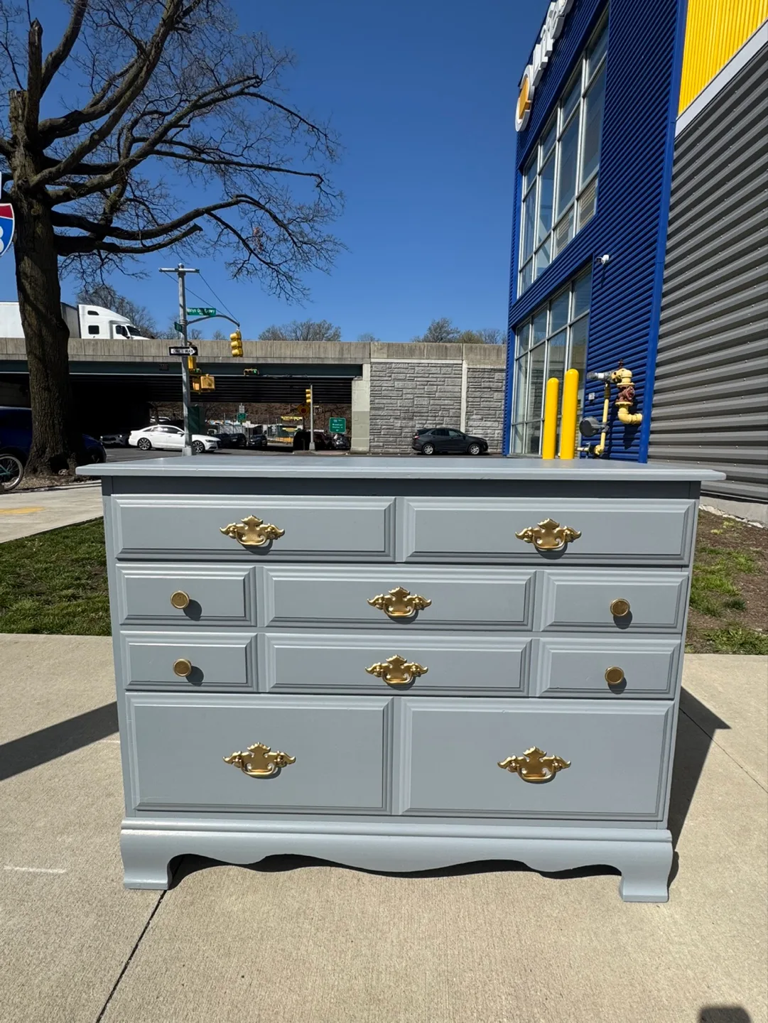 Free delivery dresser thumbnail