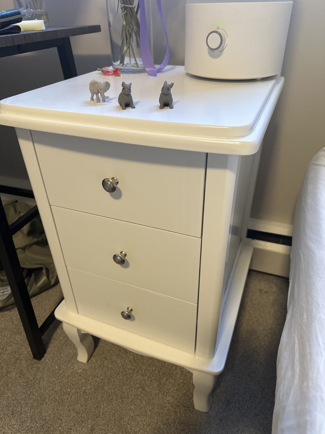 White 3-Drawer Nightstand