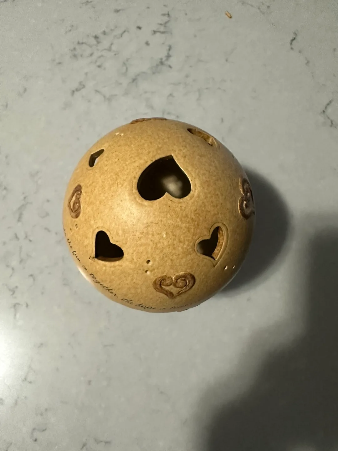 Adorable Heart-Shaped Candle Holder image indicator(3)