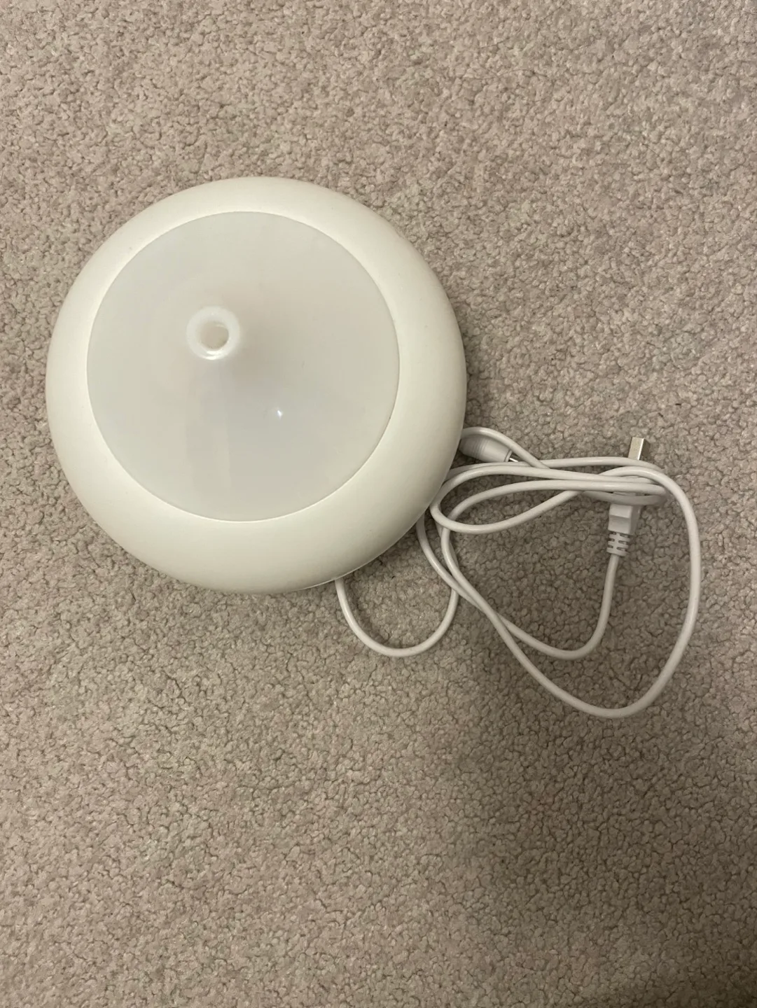 White Essential Oil Diffuser thumbnail