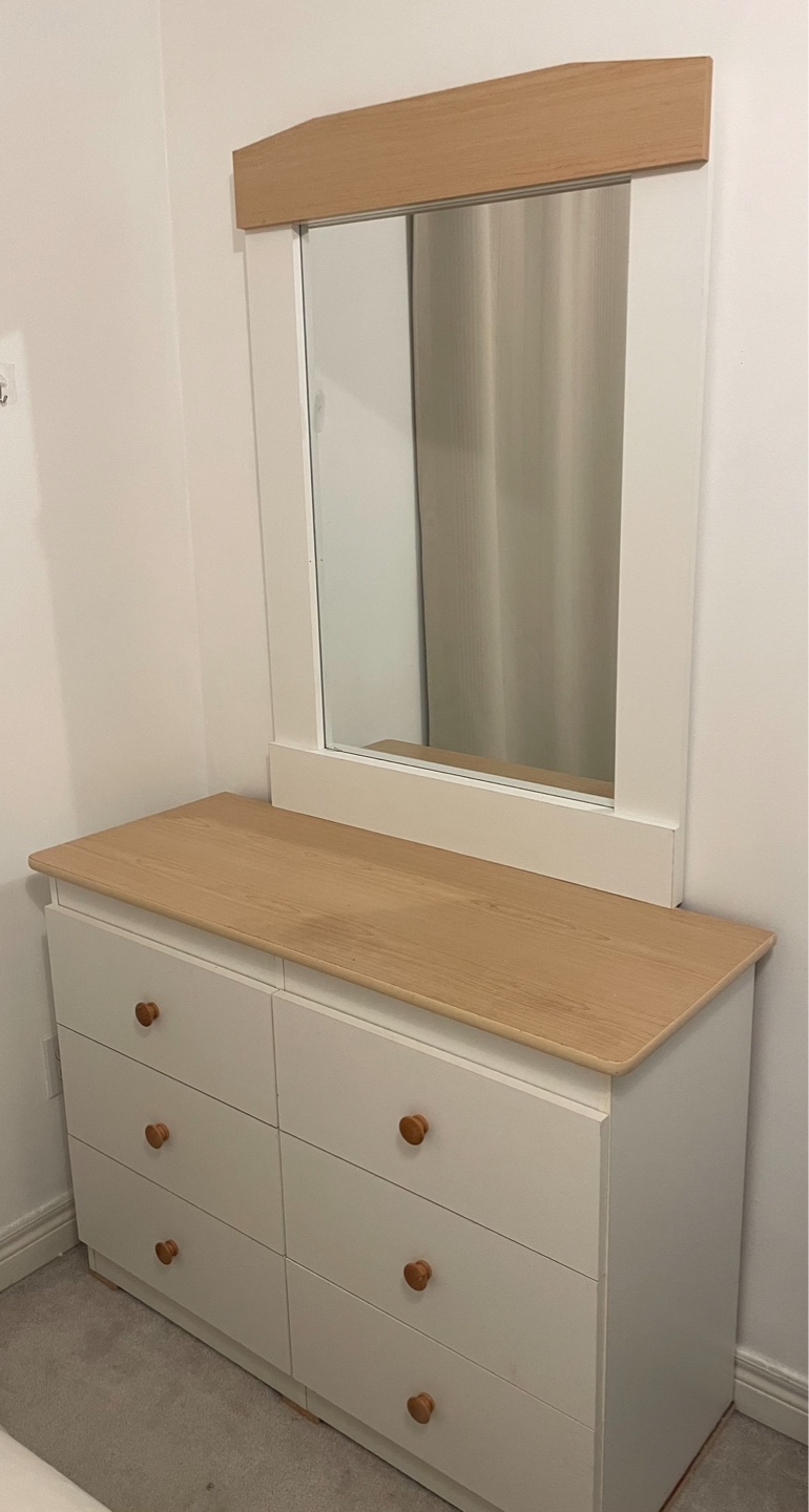 White dresser and nightstand with mirror