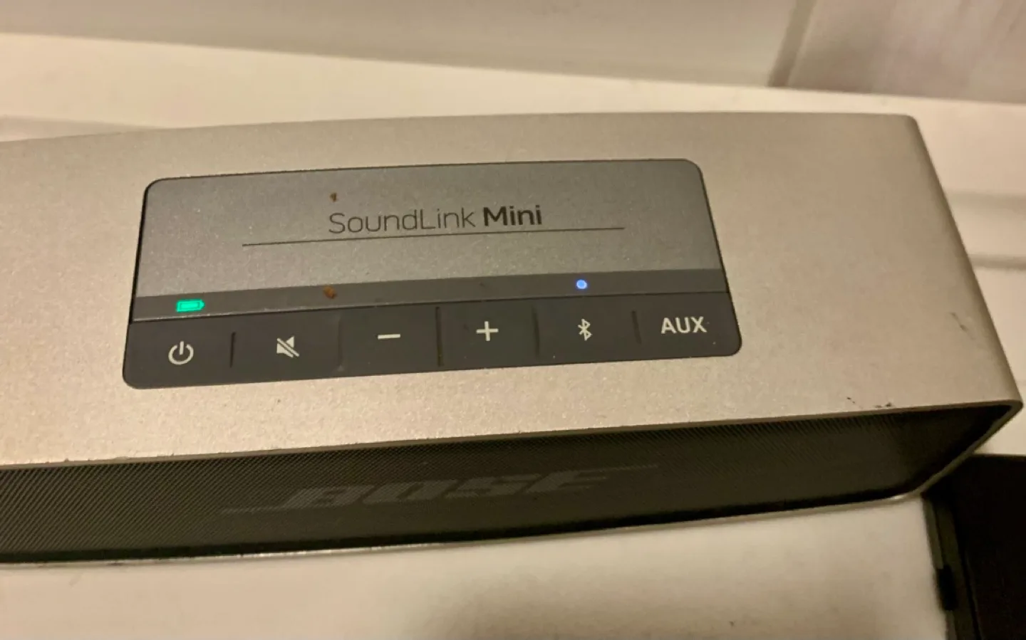 Bose SoundLink Mini Bluetooth Speaker image indicator(3)