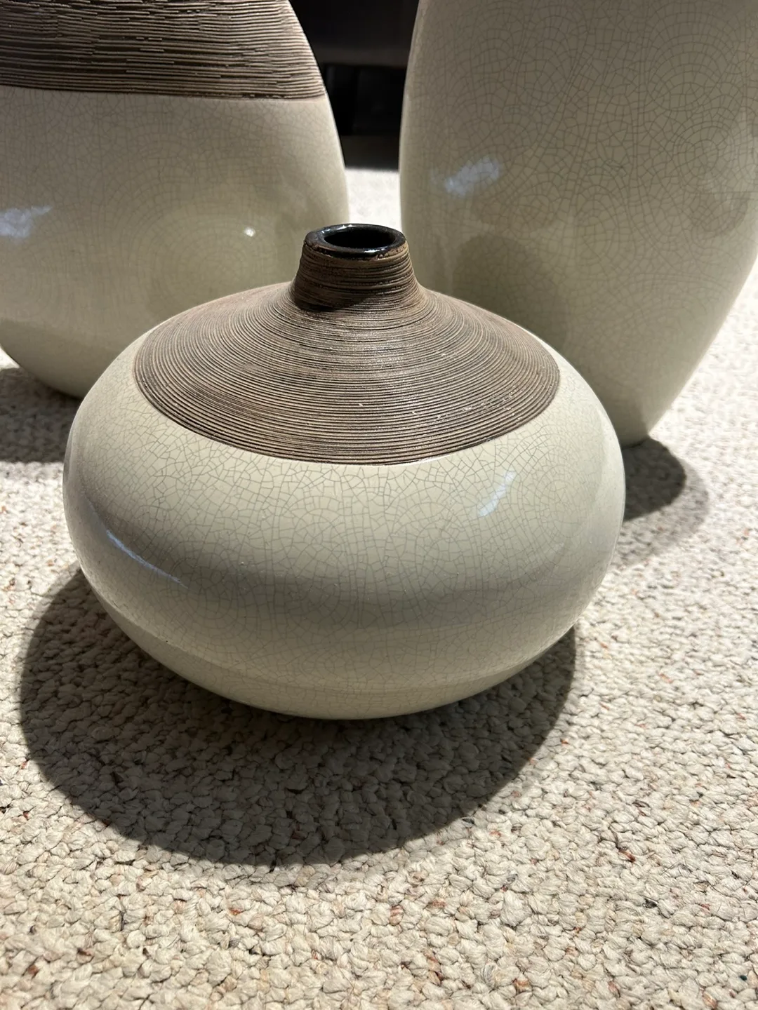 Set of Three Decorative Vases image indicator(3)