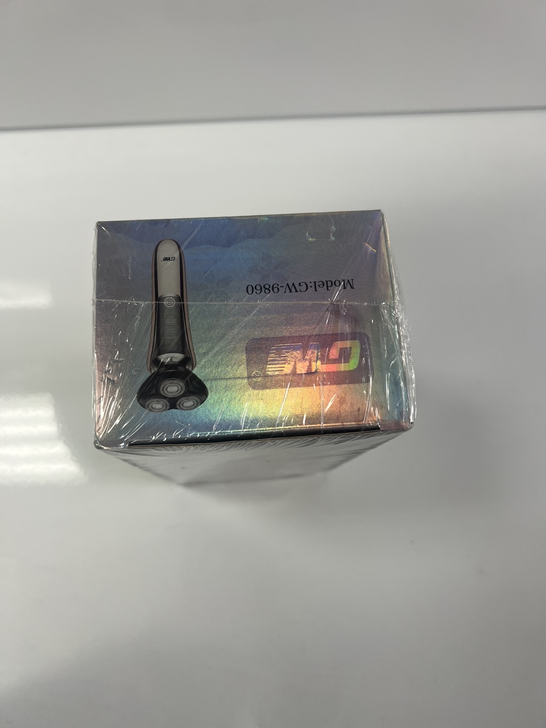 New CW® Rechargeable Rotary Shaver Model GW-9860 - photo 2
