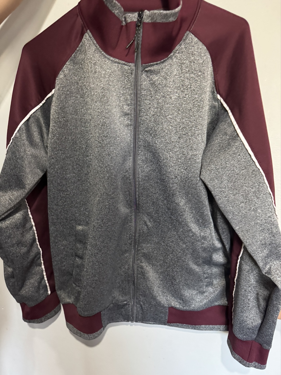 Grey and Burgundy Tracksuit Size Medium - photo 2