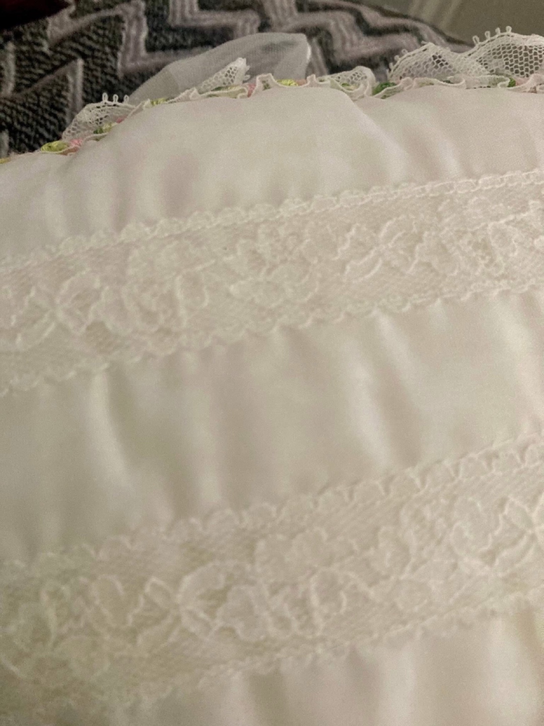 Vintage Lace & Satin Ring Bearer Pillow Set - photo 2
