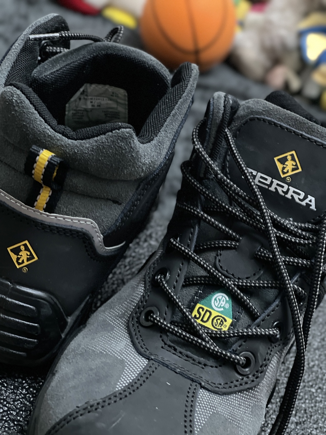 Terra Safety Boots - Size 8 US - photo 2