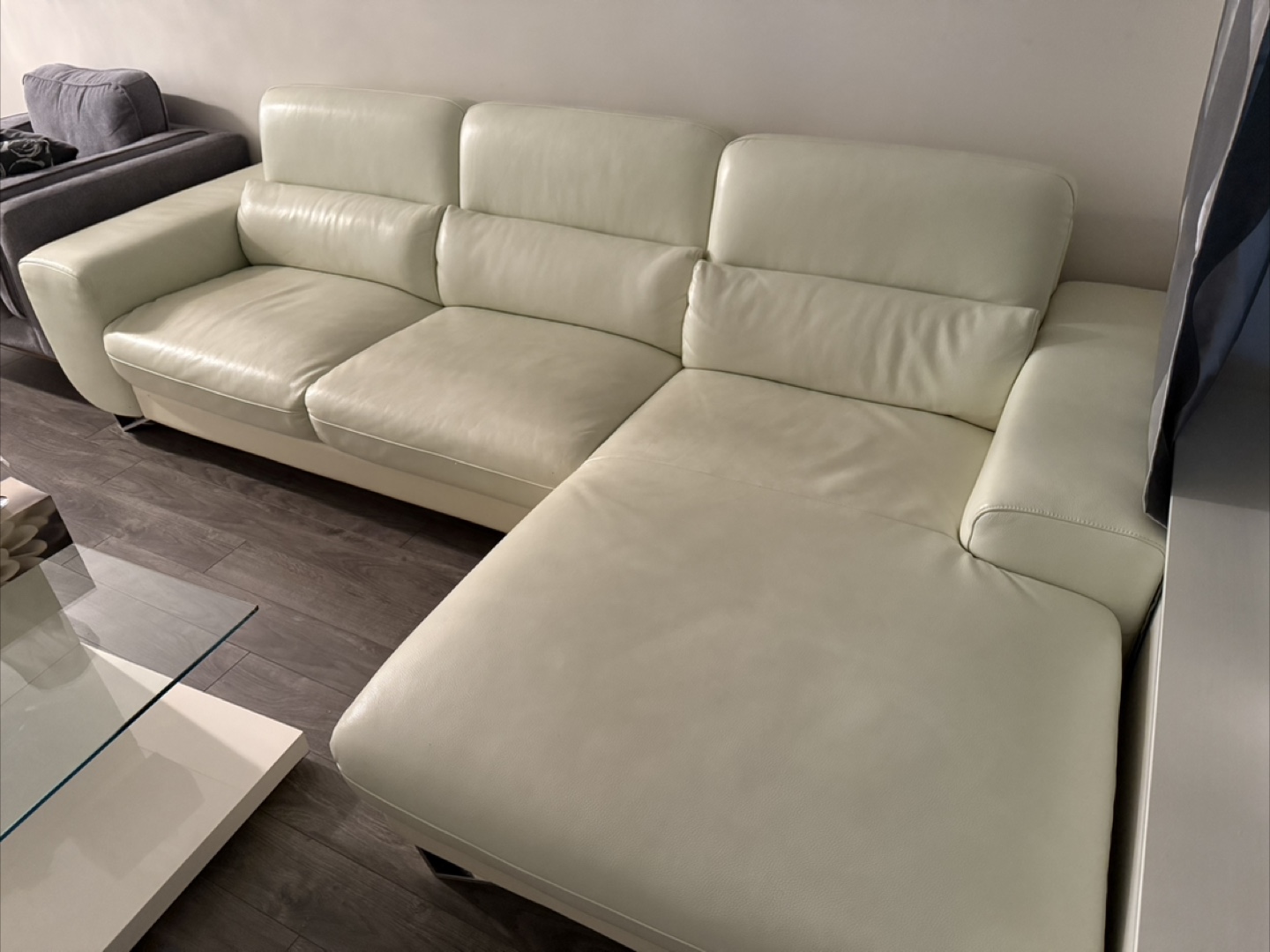 Off-White/Cream Leather Sectional L-Shaped Sofa