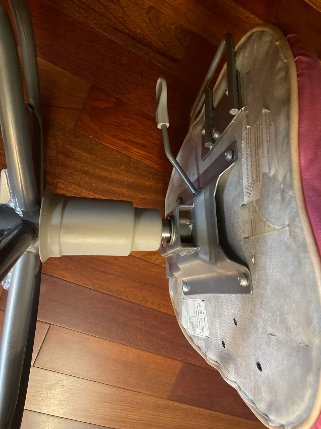 Free Rolling Chair - good for parts image indicator(2)
